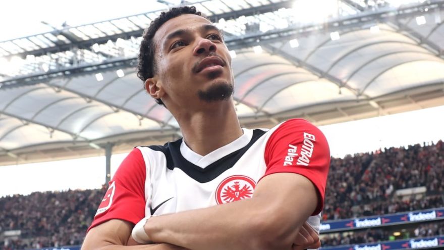 Then there were two! Newcastle drop out of race to sign Hugo Ekitike as Man Utd and Liverpool set to do battle for €80m French superstar striker