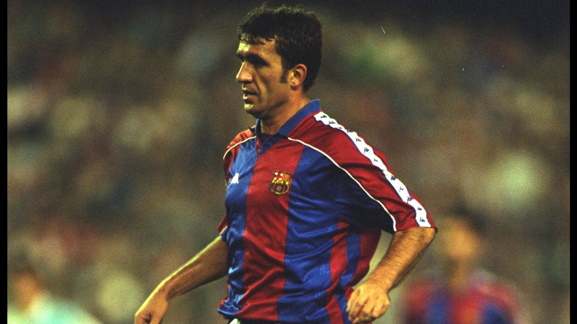 تصنيف: ليونيل ميسي ورونالدينيو وأعظم لاعبي برشلونة الذين ارتدوا الرقم 10 على مر العصور، بينما حصل الشاب المعجزة لامين يامال على رقم القميص الأيقوني