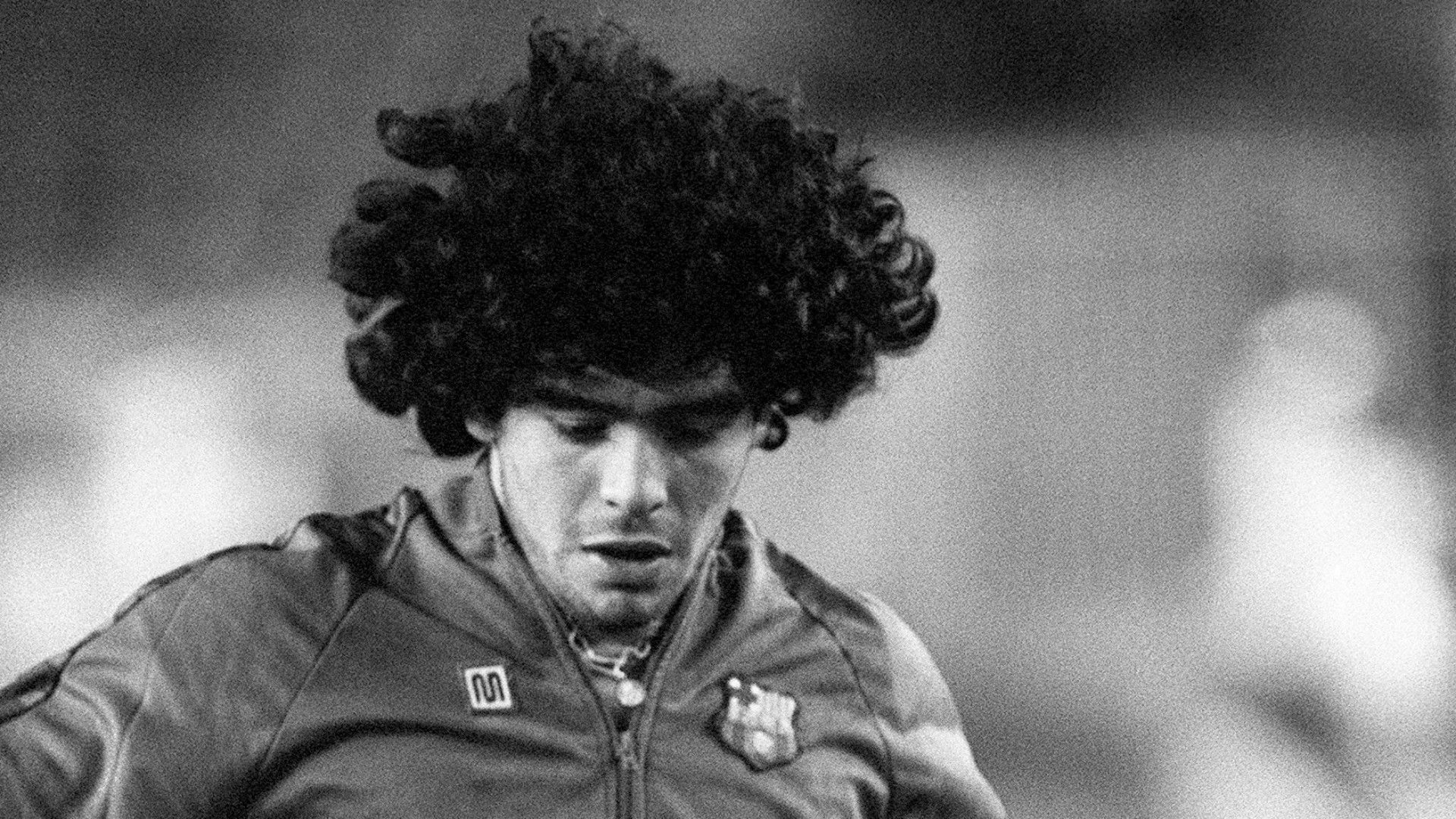 تصنيف: ليونيل ميسي ورونالدينيو وأعظم لاعبي برشلونة الذين ارتدوا الرقم 10 على مر العصور، بينما حصل الشاب المعجزة لامين يامال على رقم القميص الأيقوني