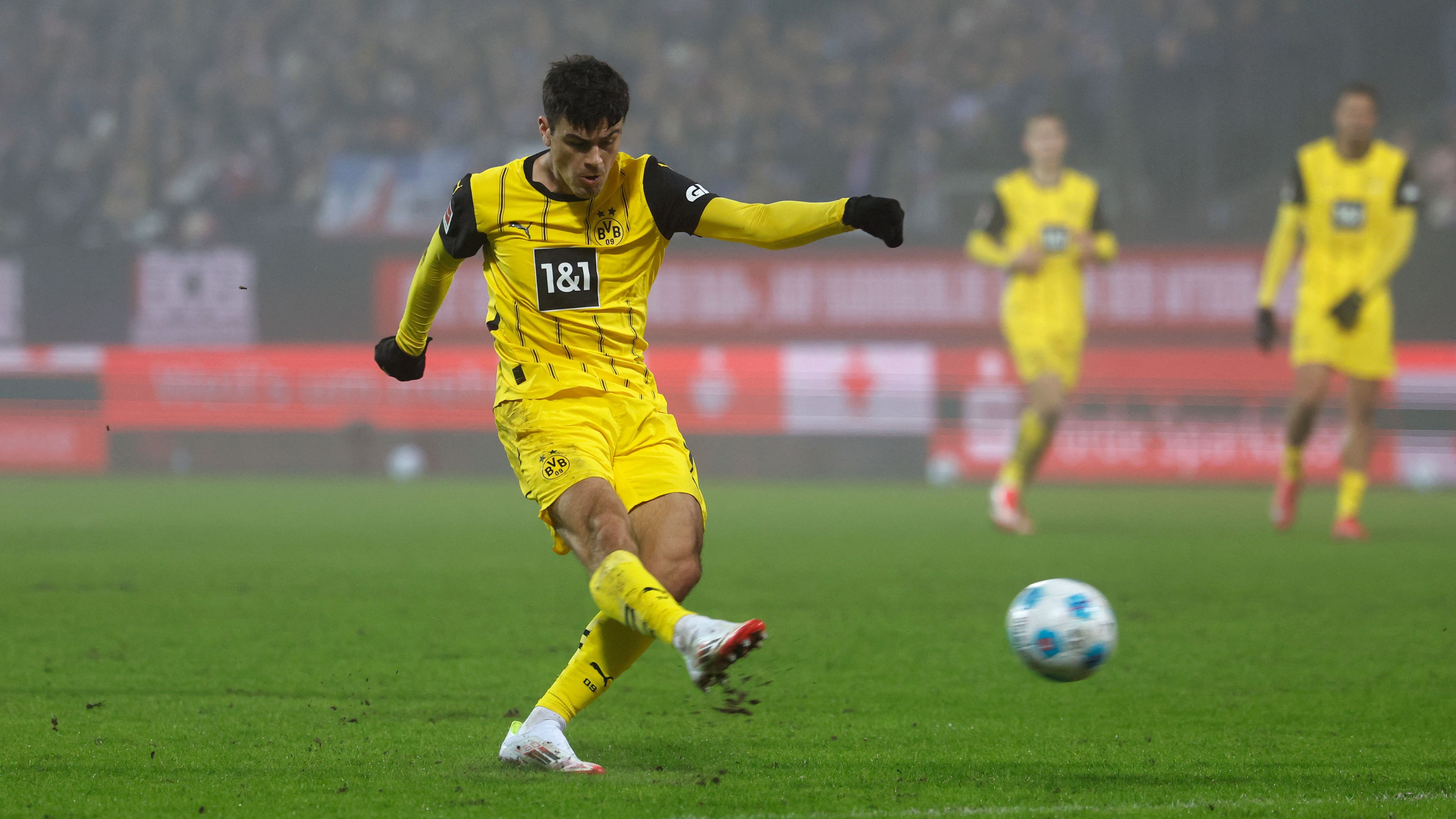 'There's inherent risk' - Alexi Lalas warns that any clubs pursuing USMNT's Giovanni Reyna, be it in Serie A or MLS, 'have to kick those tires' to ensure he can contribute