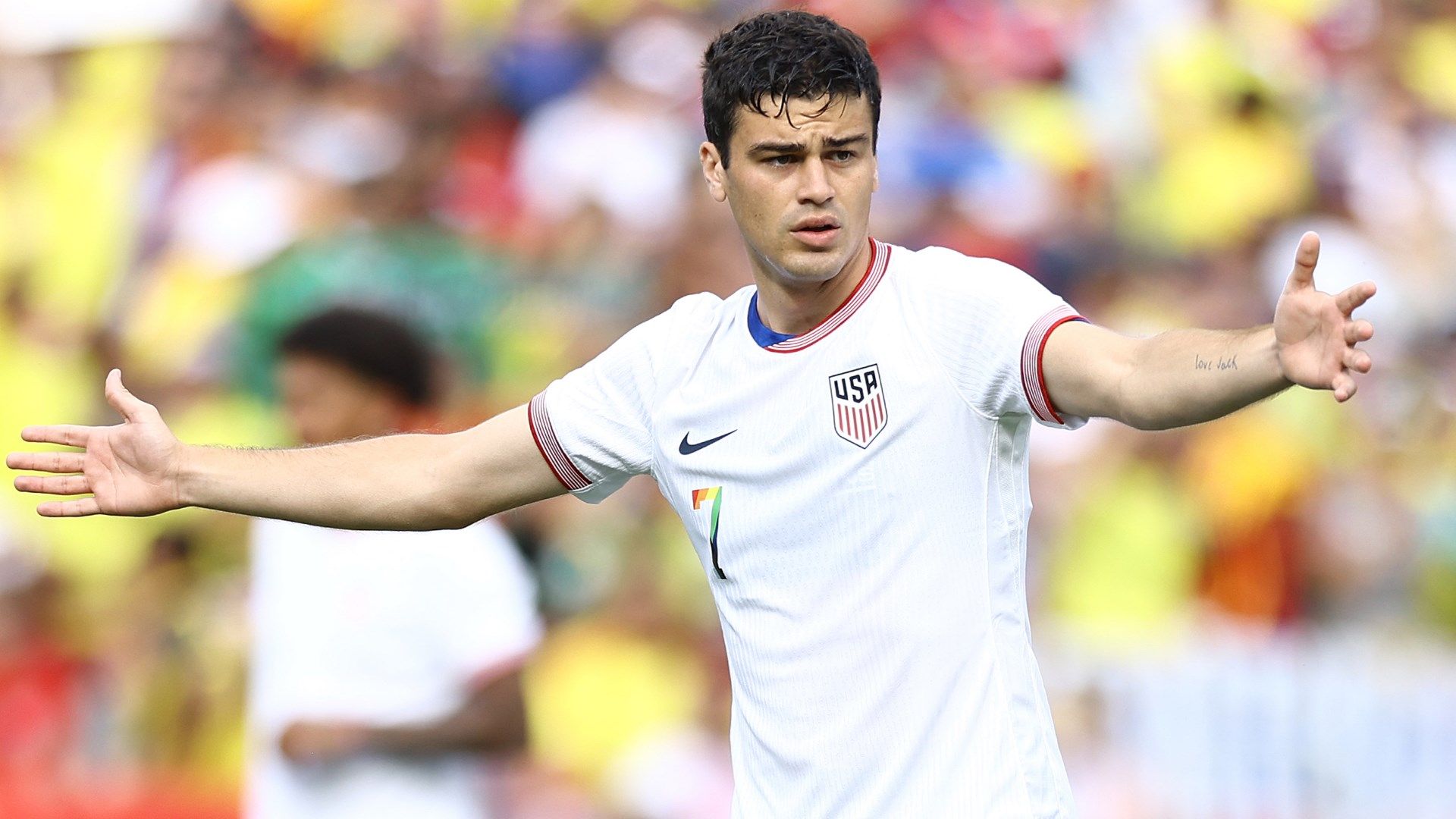 Gio Reyna agrees to become latest USMNT star to make Serie A transfer but Borussia Dortmund yet to be convinced following €6m offer