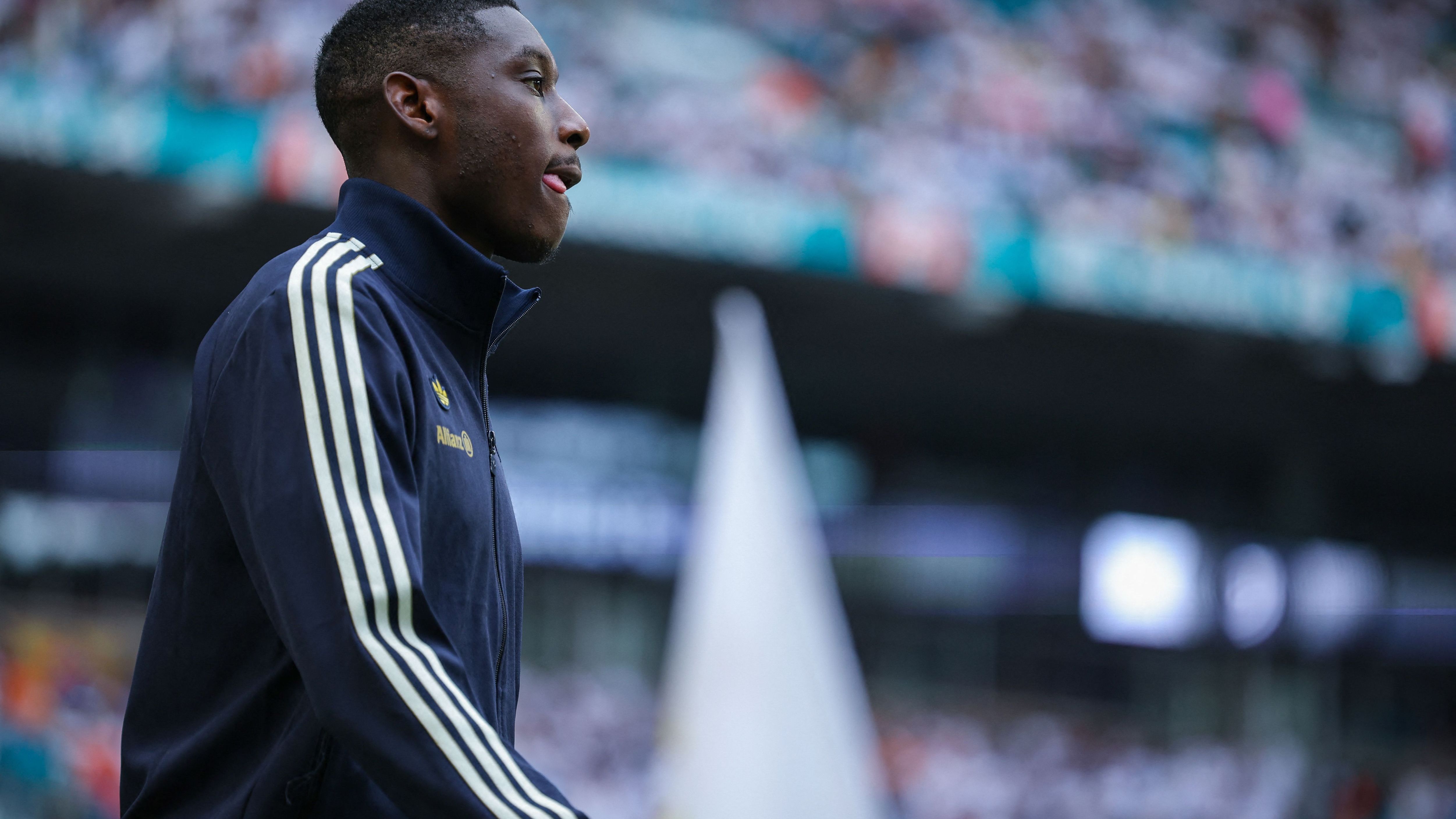 Rasmus Hojlund low on Juventus' shortlist as Igor Tudor prioritises Randal Kolo Muani transfer over struggling Man Utd forward