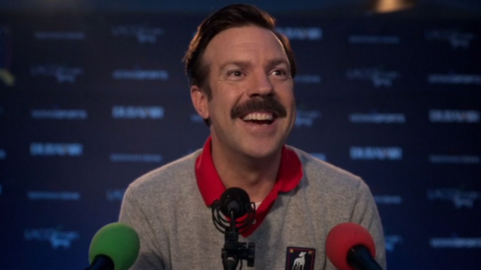 VIDEO: Jason Sudeikis & Ted Lasso cast join Mumford & Sons on stage at Kansas City concert to sing theme tune as filming of surprise season four gets underway