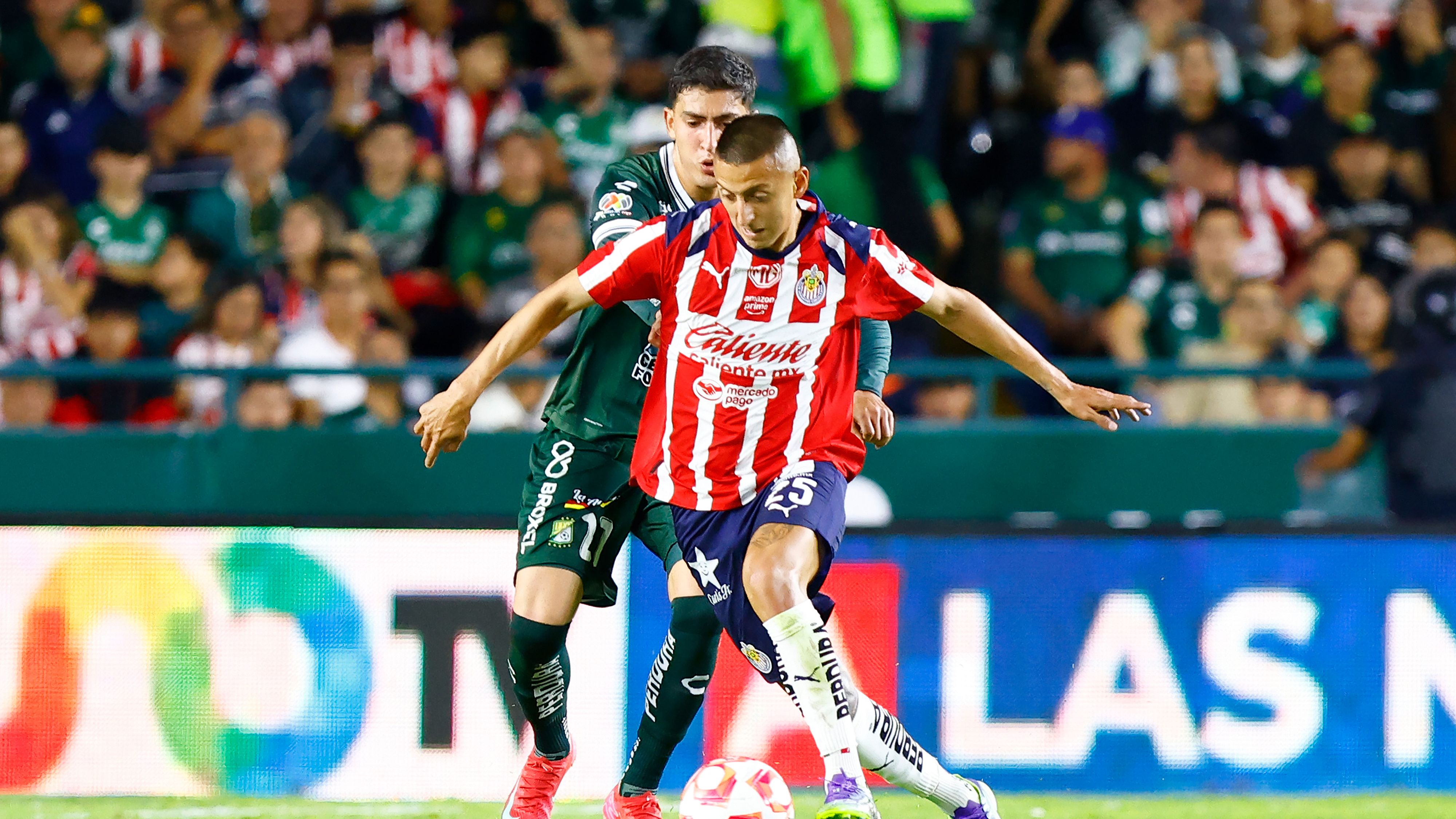 'He should retire now' - Mexican media criticize Javier 'Chicharito' Hernández for poor form and off-field issues