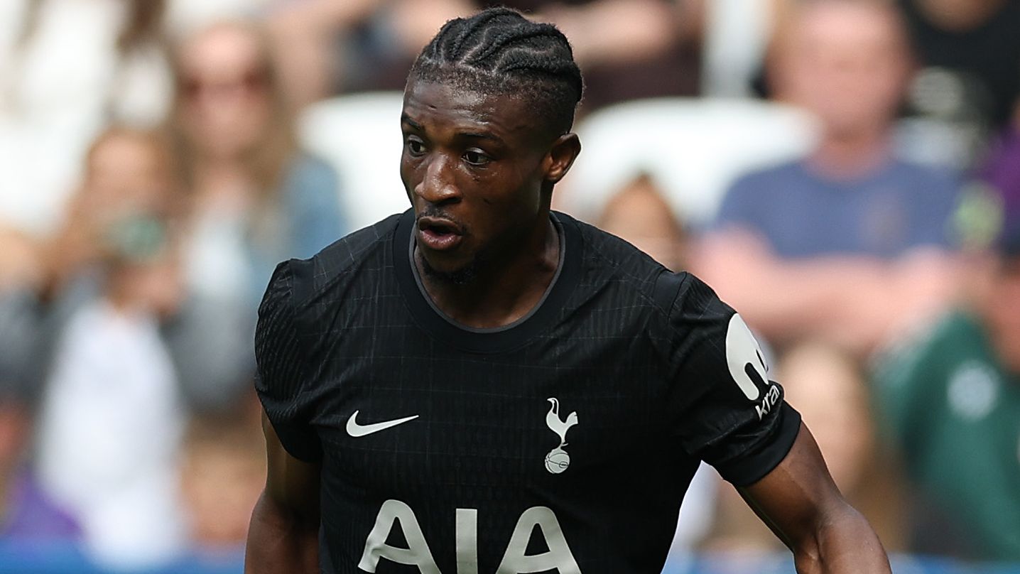ليفربول يفقد مراوغه الأكثر فعالية، لكن لويس دياز المتجه إلى بايرن ميونيخ لم يعد مطلوبًا في أنفيلد: BALLGM يصنف أكبر الصفقات في فترة الانتقالات الصيفية لعام 2025