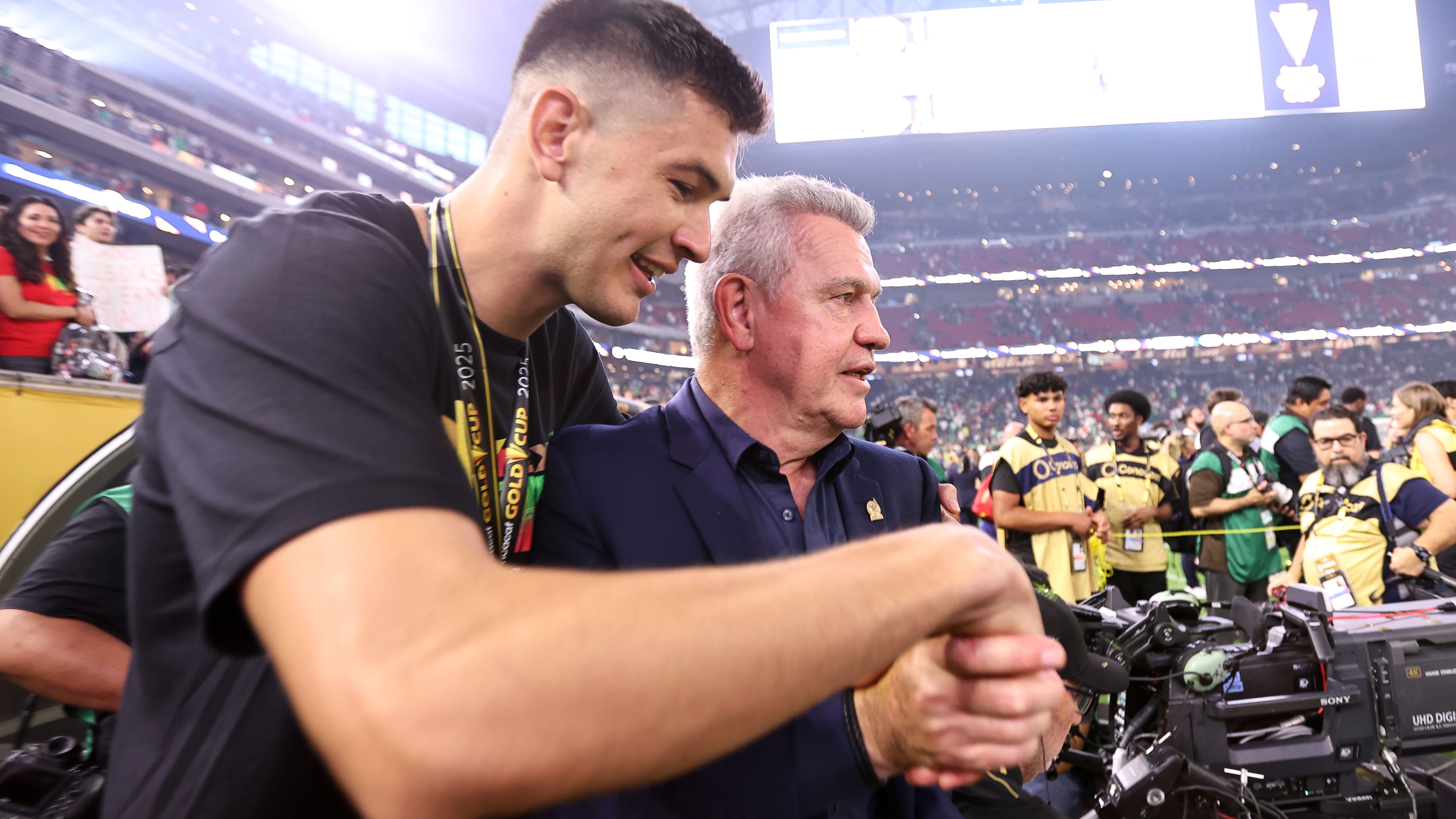 Santiago Giménez reveals his ideal starting XI for Mexico's 2026 World Cup opener - and boldly includes himself