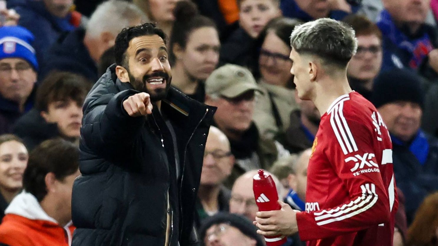 Alejandro Garnacho risks the wrath of Man Utd fans with pointed transfer message to Marcus Rashford after outcast completes Barcelona loan