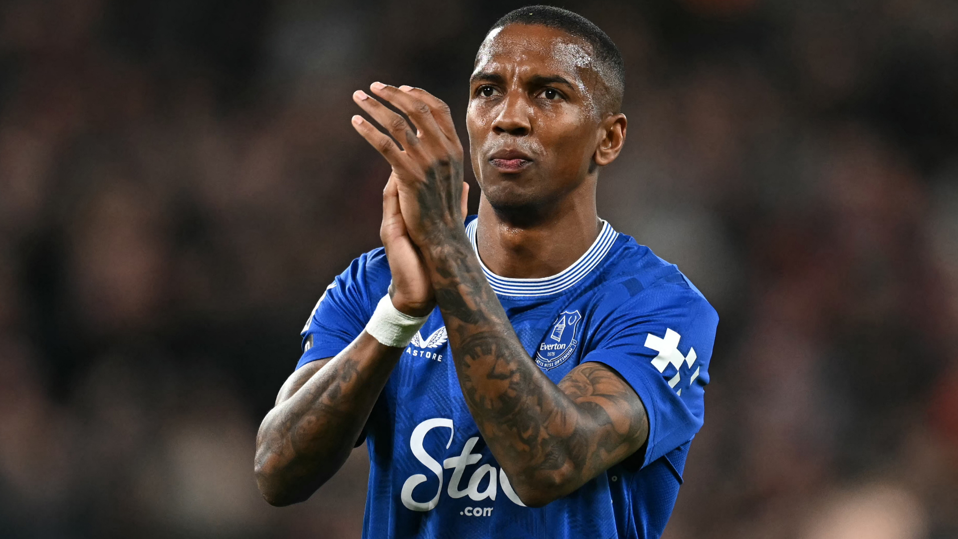 Ex-Man Utd veteran calls time on Premier League playing career after completing medical to join relegated Ipswich