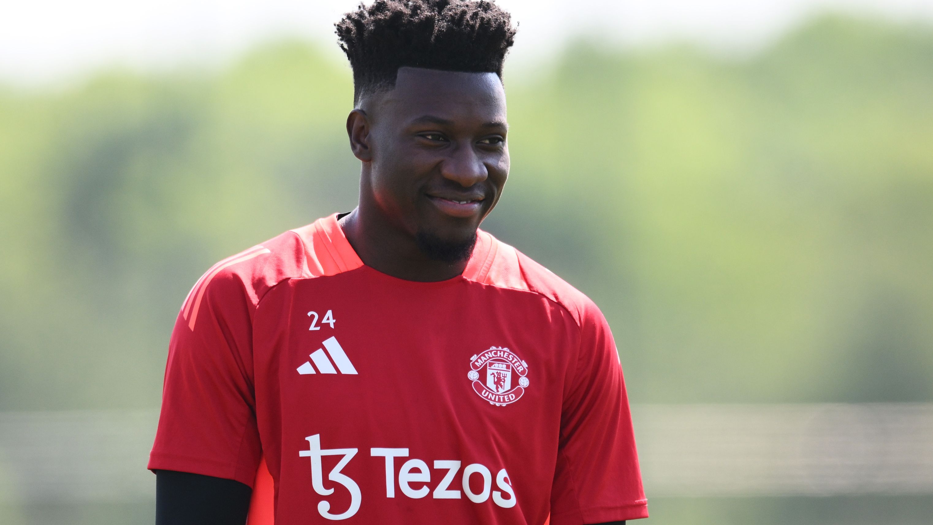 Man Utd considering shock move for Nick Pope as Andre Onana replacement with Newcastle advancing on deal for Aaron Ramsdale
