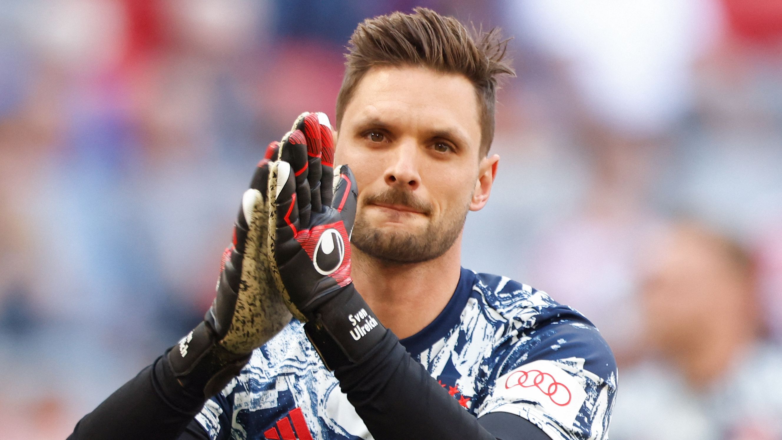 Bayern Munich goalkeeper announces tragic death after battle with 'serious illness'