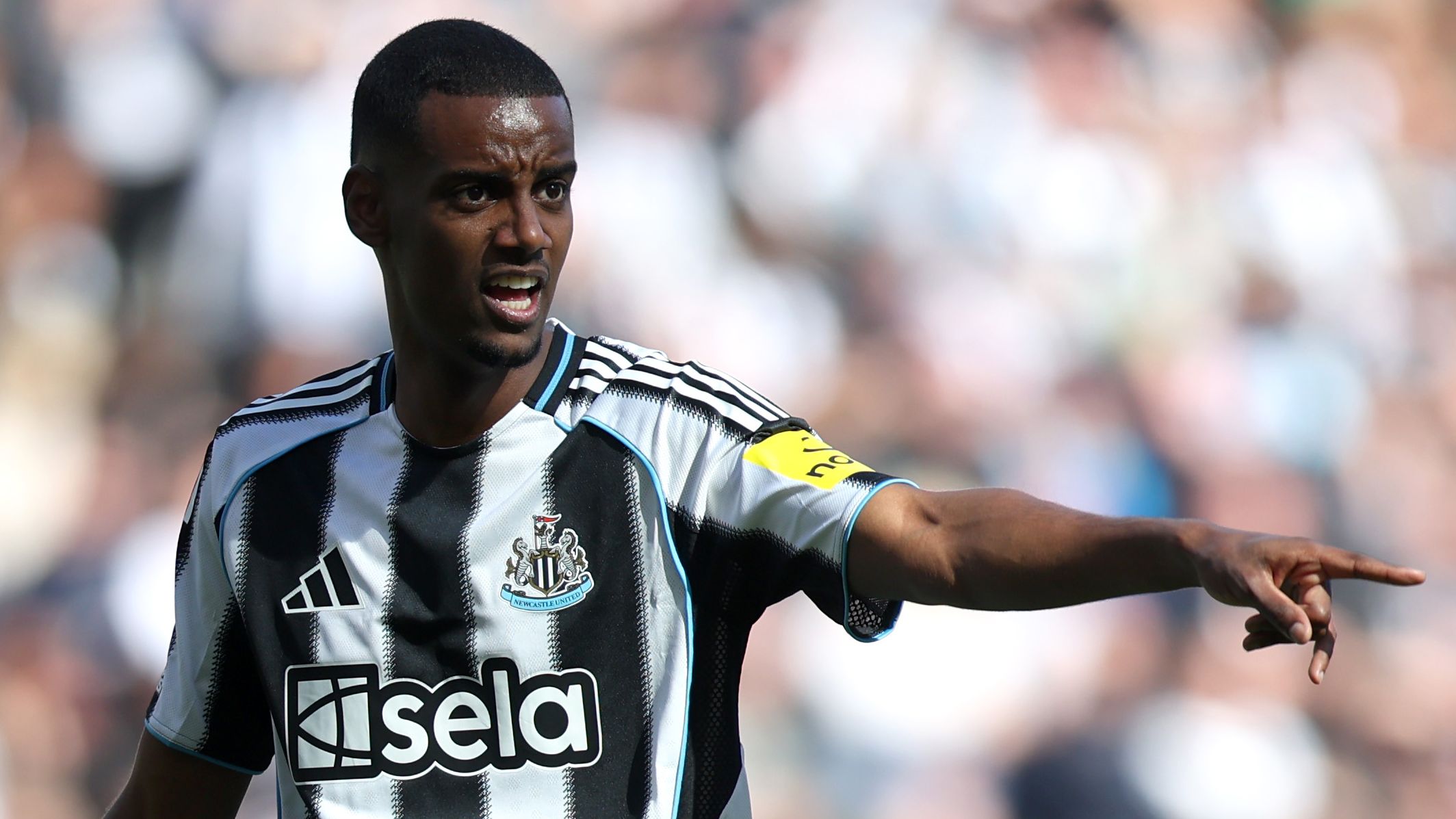Alexander Isak latest: Eddie Howe reacts to Liverpool's £120m transfer bid & offers zero guarantees striker won't leave Newcastle