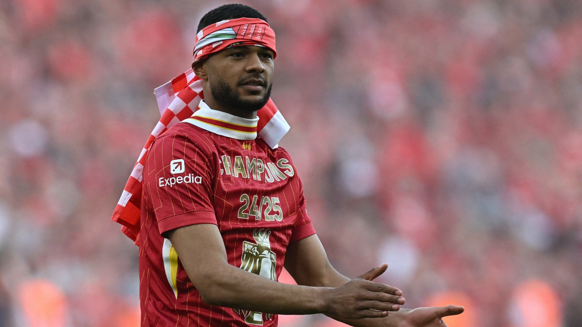 كيف سيؤثر ألكسندر إيزاك على محمد صلاح وهوجو إيكيتيكي ومهاجمي ليفربول الآخرين في ظل سعي الريدز وراء نجم نيوكاسل؟
