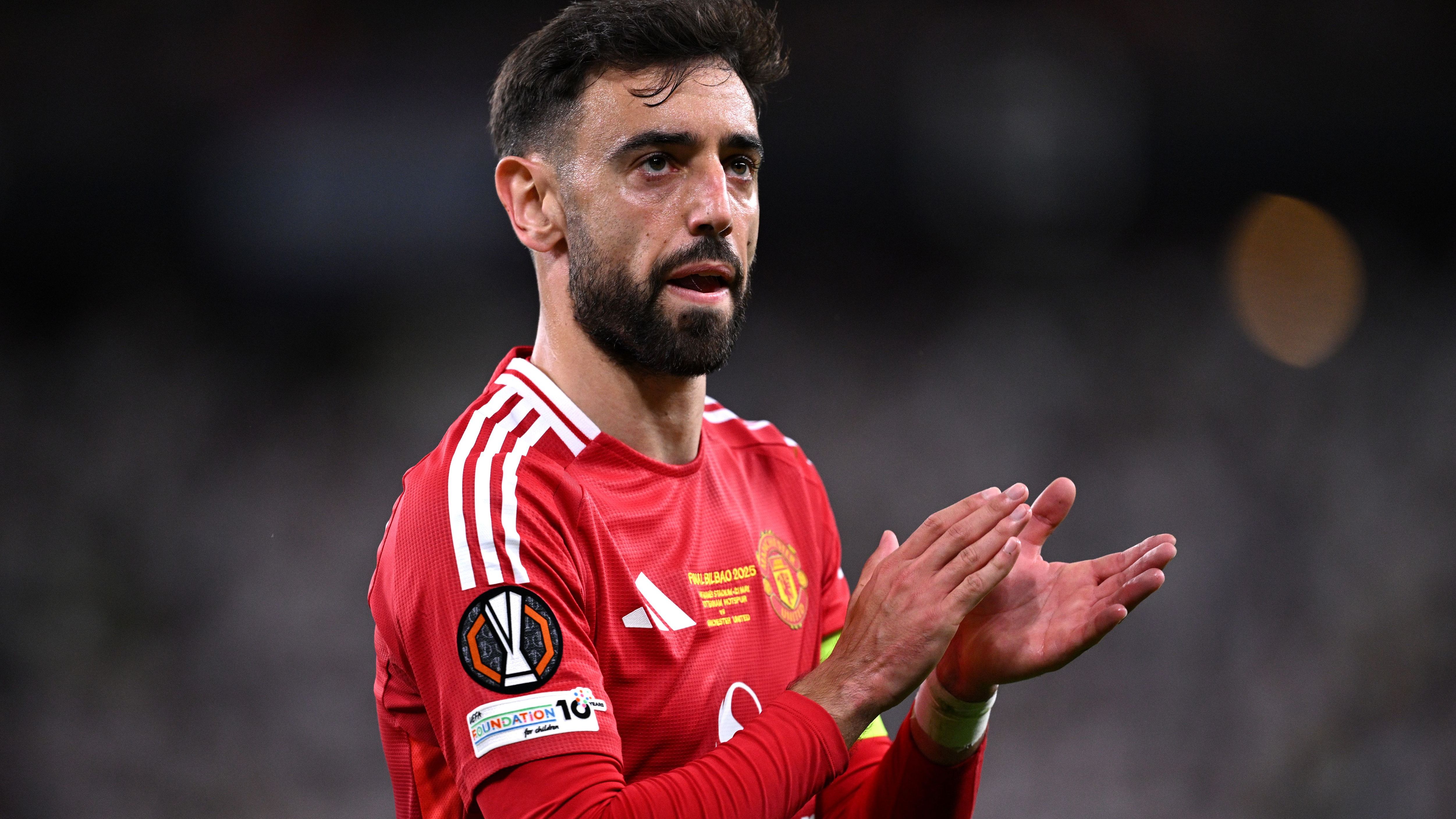 كشف موقف برونو فرنانديز من الانتقال إلى النصر بعد اهتمام فريق كريستيانو رونالدو بقائد مانشستر يونايتد