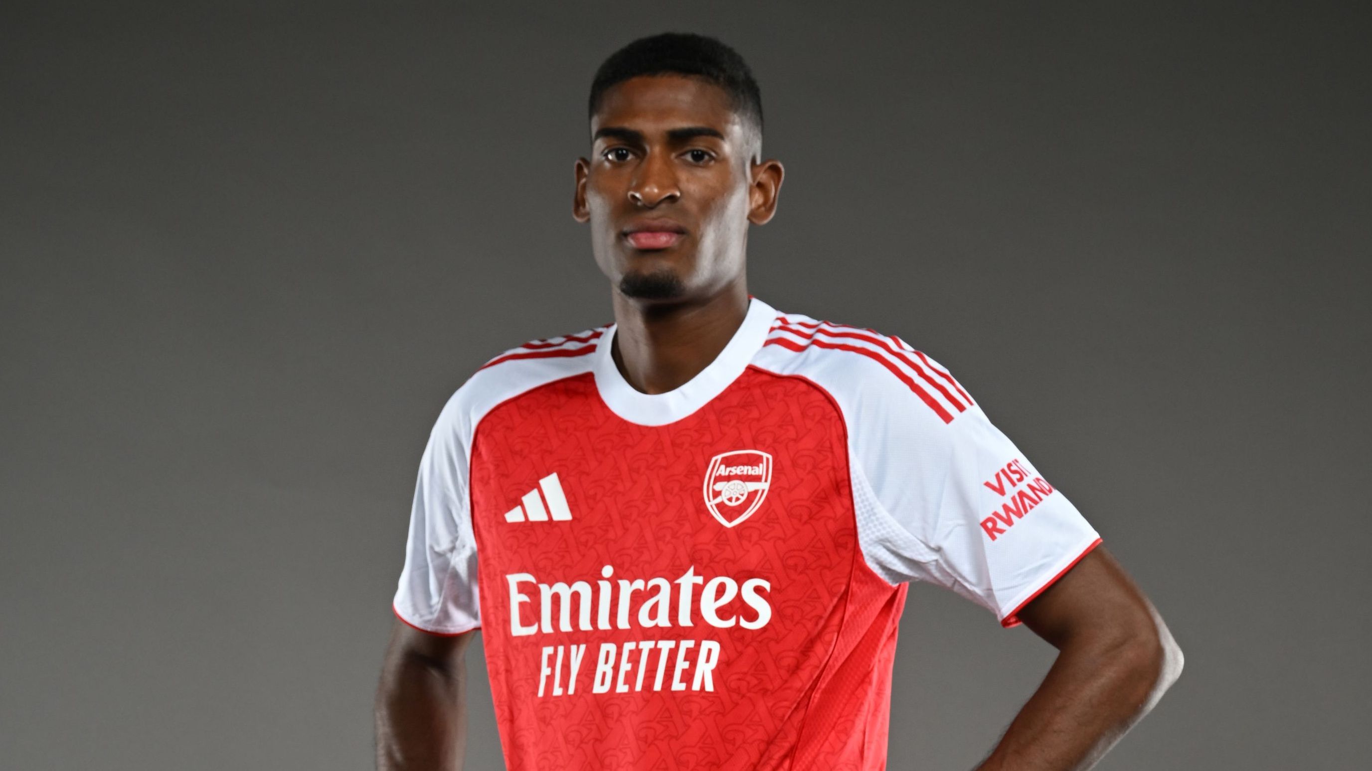 Arsenal dealt defensive headache as key centre-back considers exit before end of summer transfer window