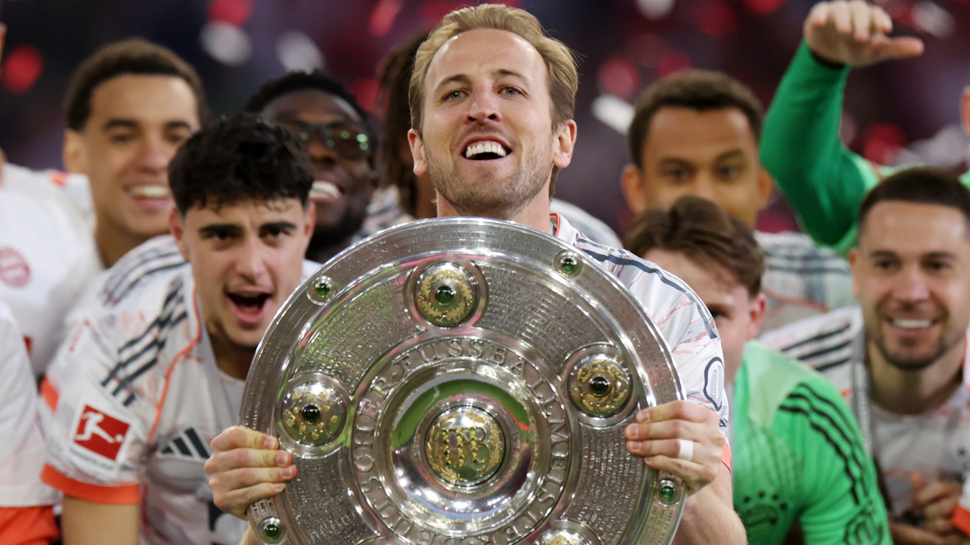 'Pay £120m!' - Man Utd told by former manager they made Harry Kane transfer mistake as Red Devils need a star striker to 'paper over cracks'