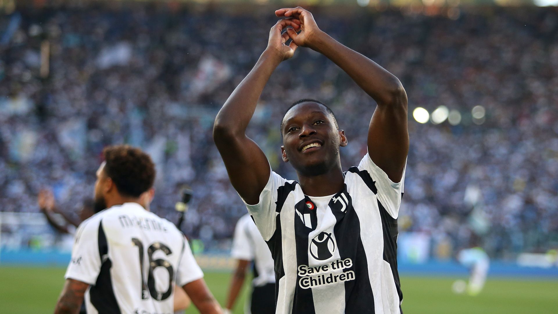 Tottenham and Man Utd rejected by PSG ace as he holds out for Juventus switch