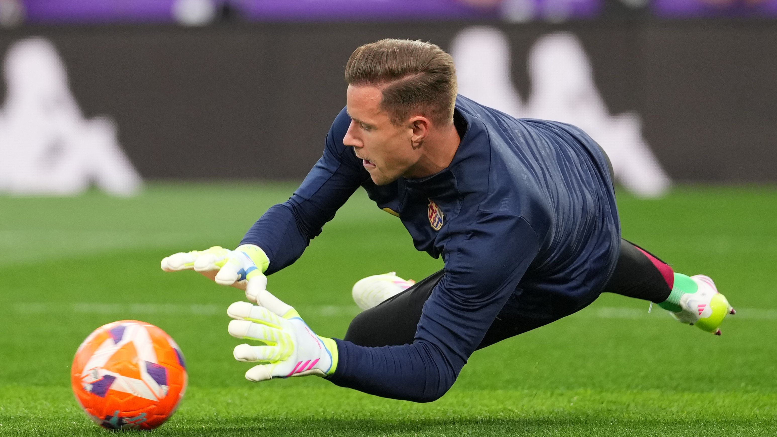 Barcelona open disciplinary proceedings against Marc-Andre ter Stegen after injured goalkeeper refuses to sign medical report
