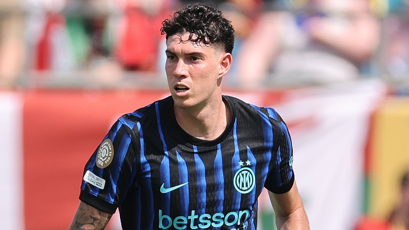 Giovanni Leoni: The Liverpool-linked Parma sensation who idolises Virgil van Dijk and is being touted as the new Alessandro Bastoni