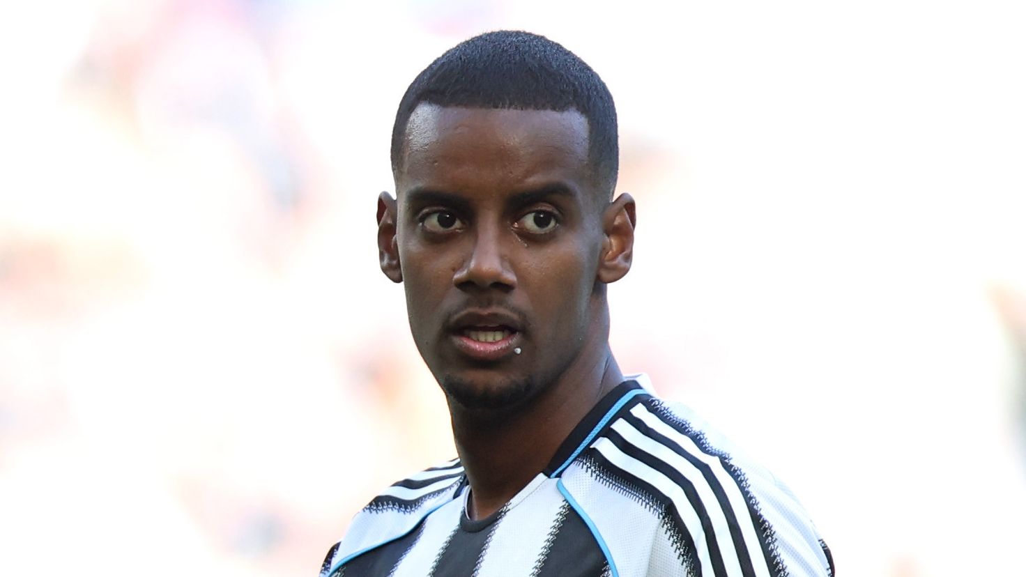 'I want players who really want to play for this club' - Eddie Howe suggests Alexander Isak WILL be allowed to leave amid Liverpool transfer saga