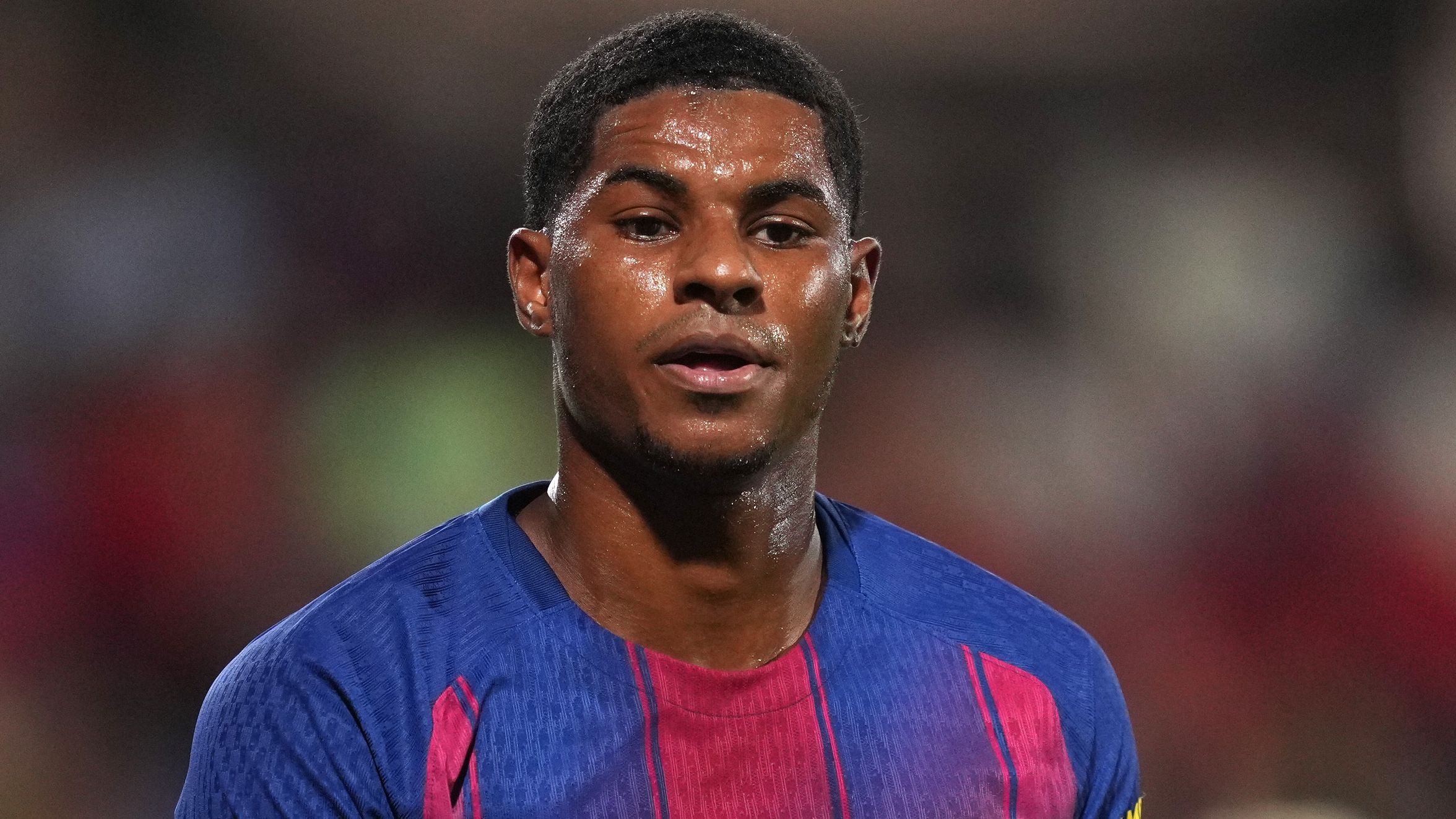What a miss! Marcus Rashford leaves Raphinha stunned as he fires open goal shot wide for Barcelona against Como