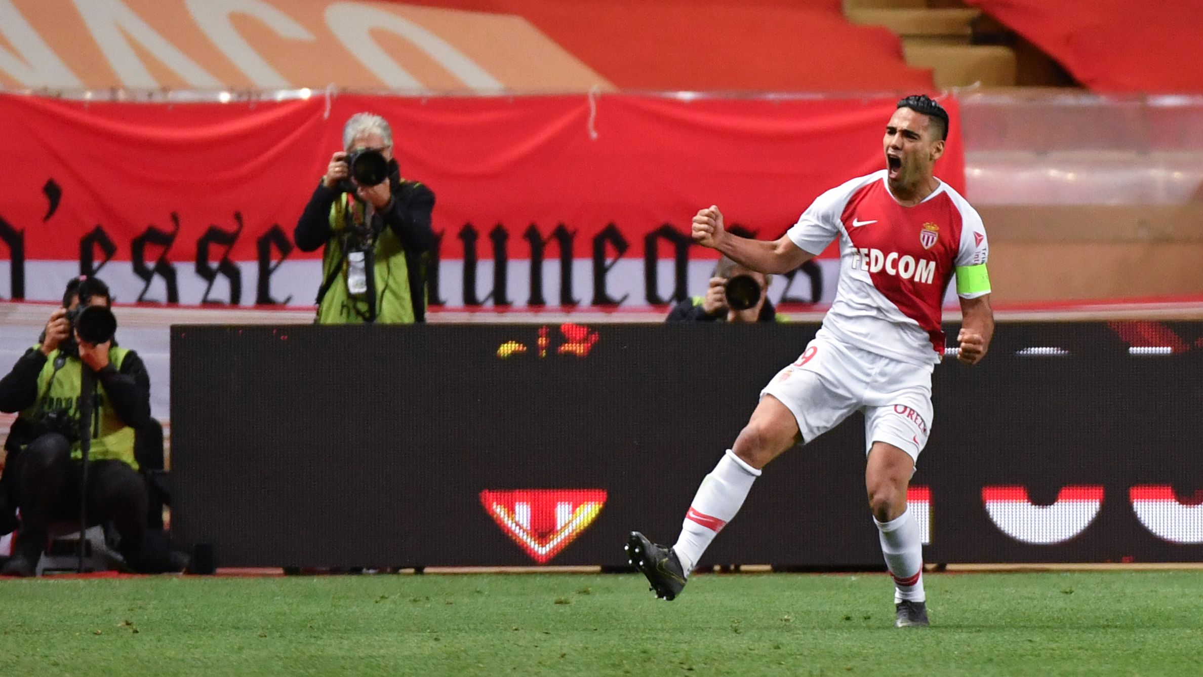 Radamel Falcao offers himself to surprise third tier side as ex-Chelsea & Atletico Madrid forward eyes Spain return