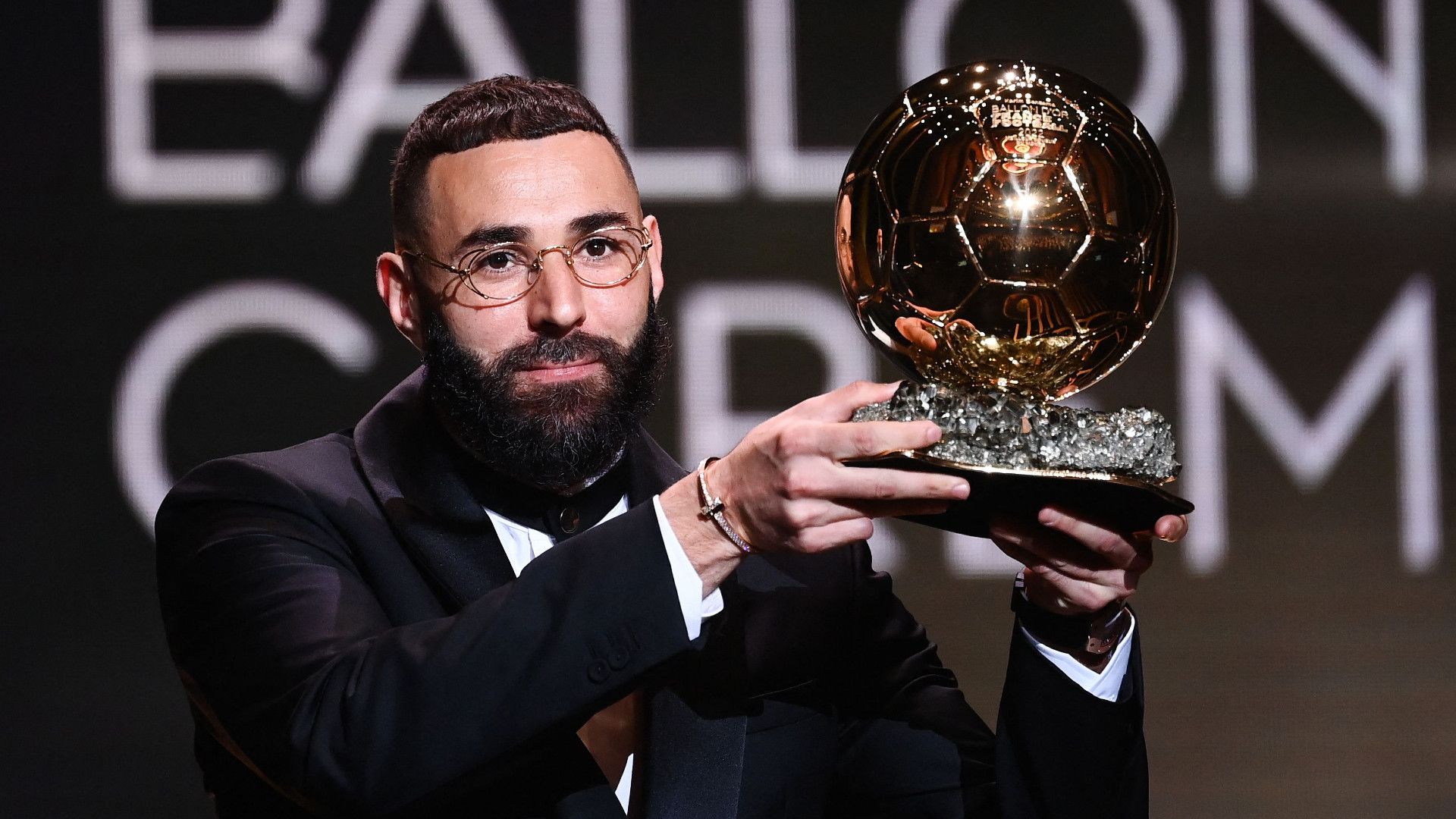 روميلو لوكاكو يتجاهل ليونيل ميسي وكريستيانو رونالدو لصالح ليبرون جيمس وكريم بنزيمة بينما يختار مهاجم نابولي نماذج يحتذى بها في طول العمر