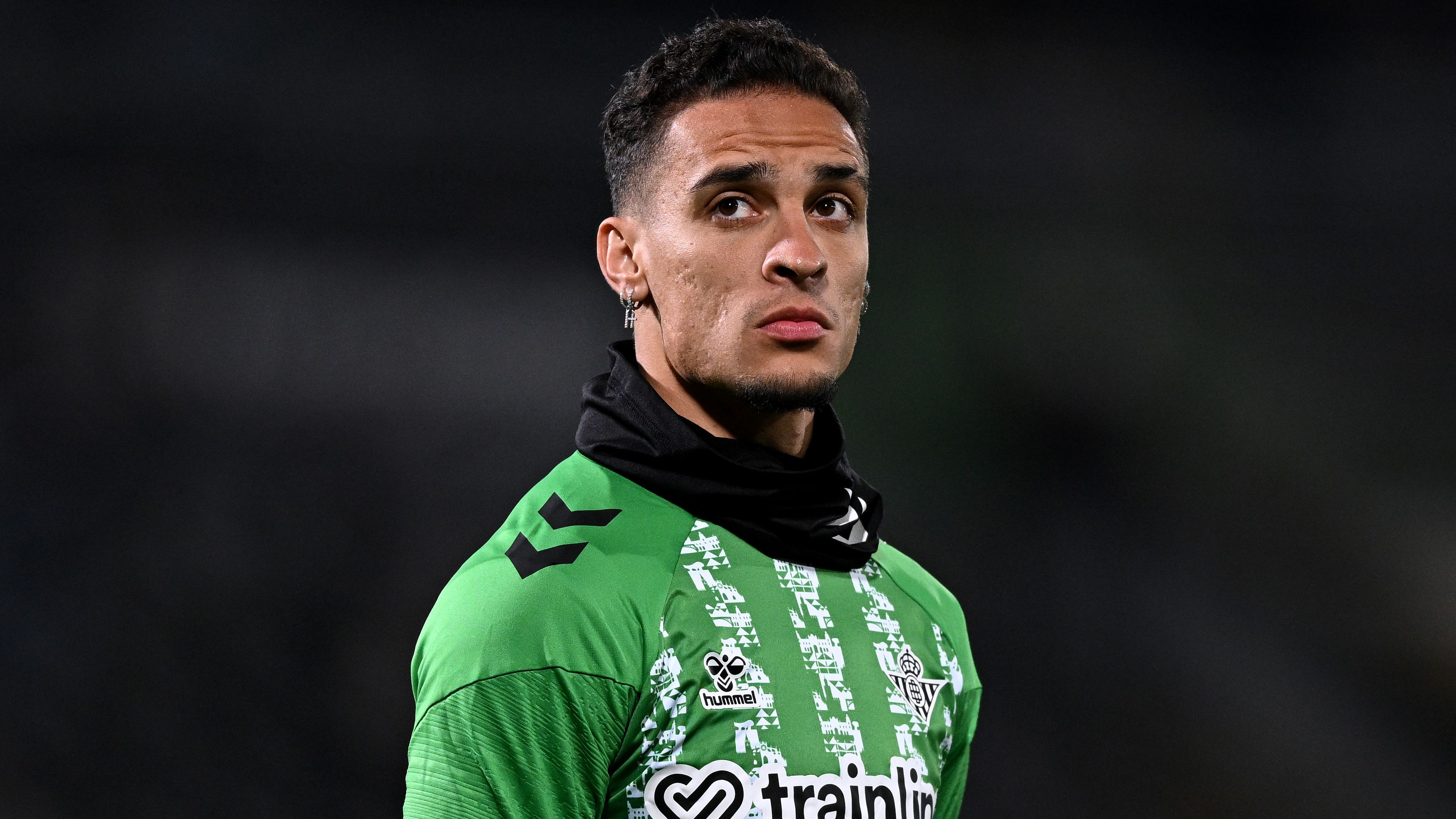 Antony ready to reject Benfica advances as Man Utd outcast continues to push for Betis return