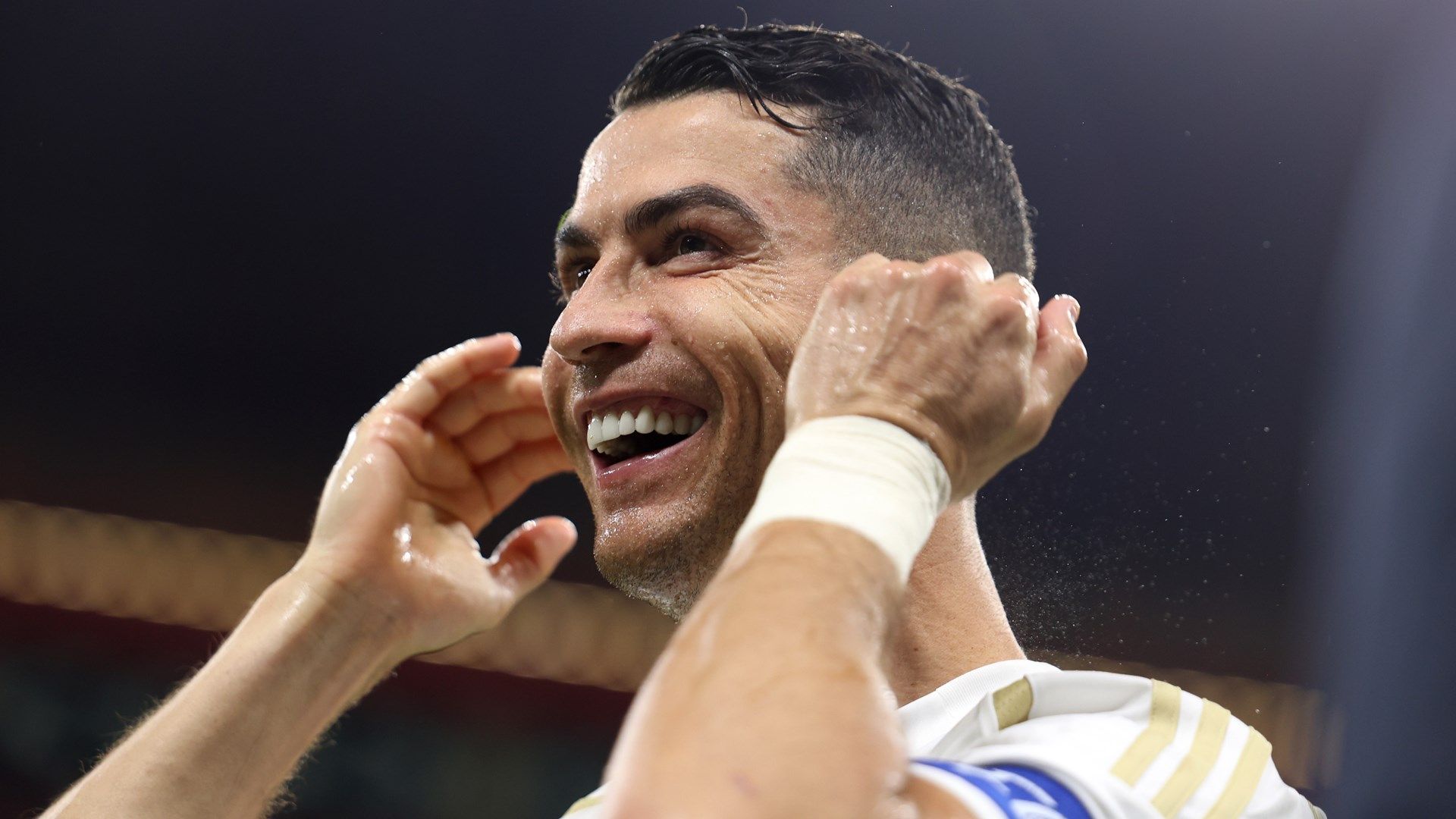 "لو لم يكن هنا، لما كان أحد!" - تأثير كريستيانو رونالدو على الدوري السعودي للمحترفين يُذهل مدرب النصر الجديد خورخي جيسوس