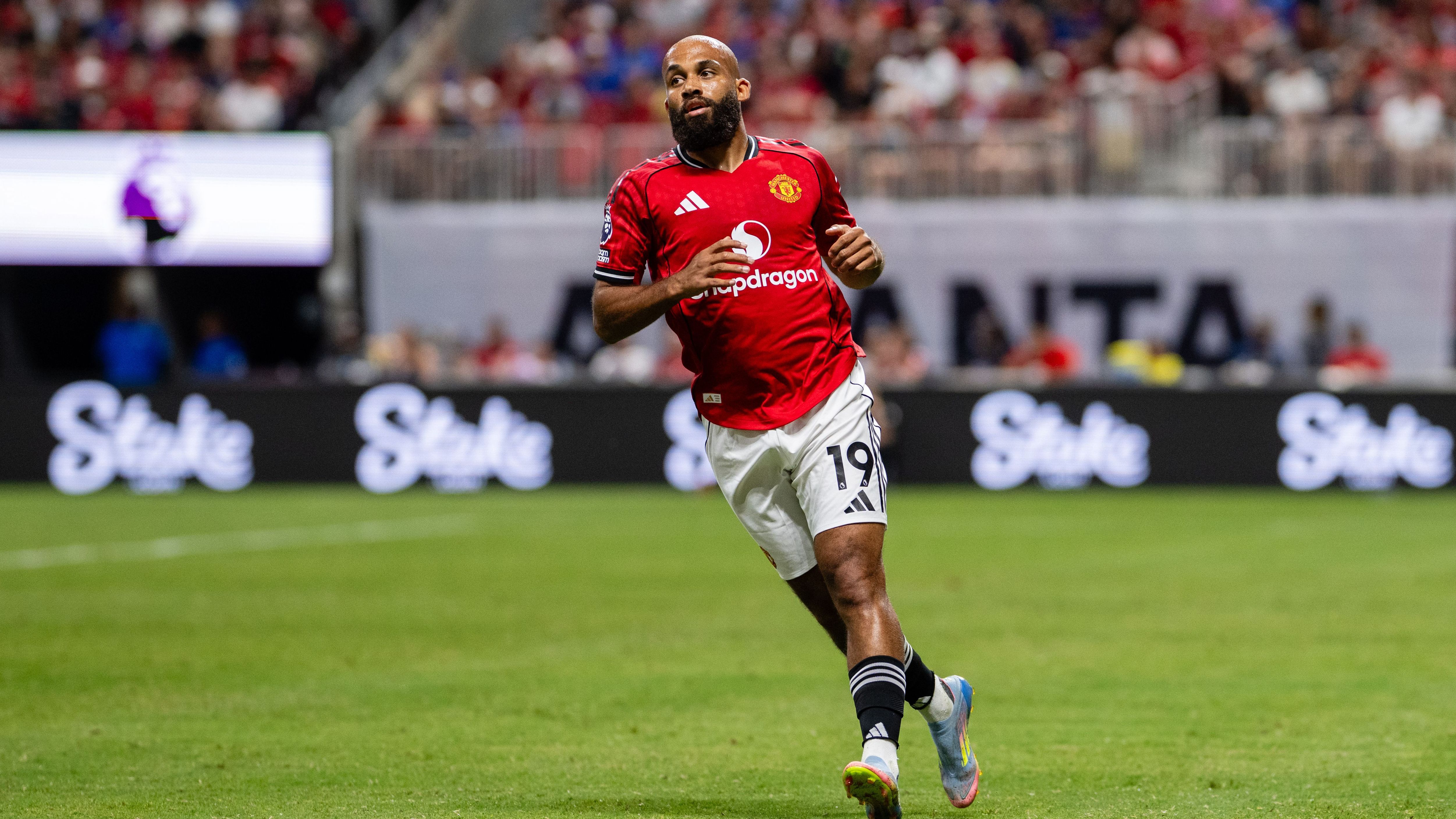 The best Fantasy Premier League midfielders for 2025-26