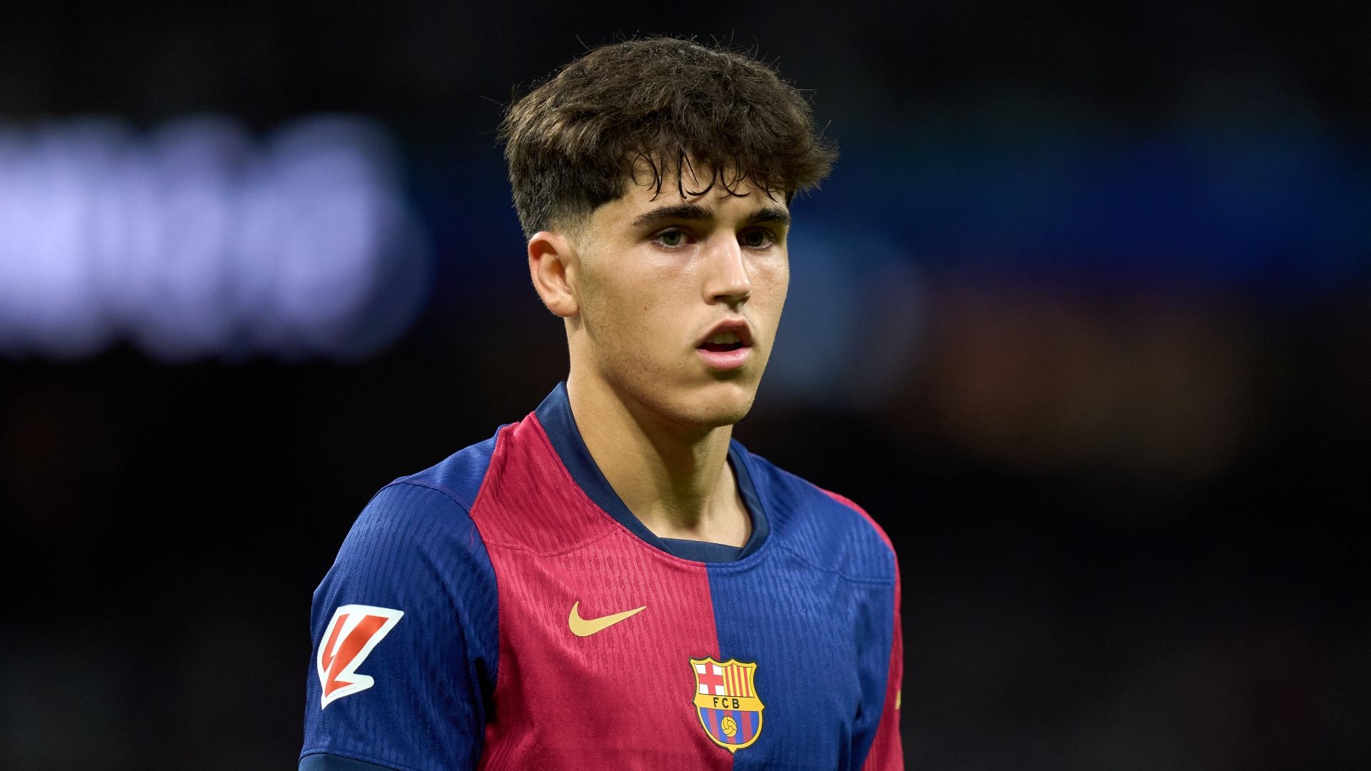 هانزي فليك سيجري محادثات مع المدير الرياضي ديكو بشأن انتقاله إلى برشلونة بعد رحيل إنيغو مارتينيز
