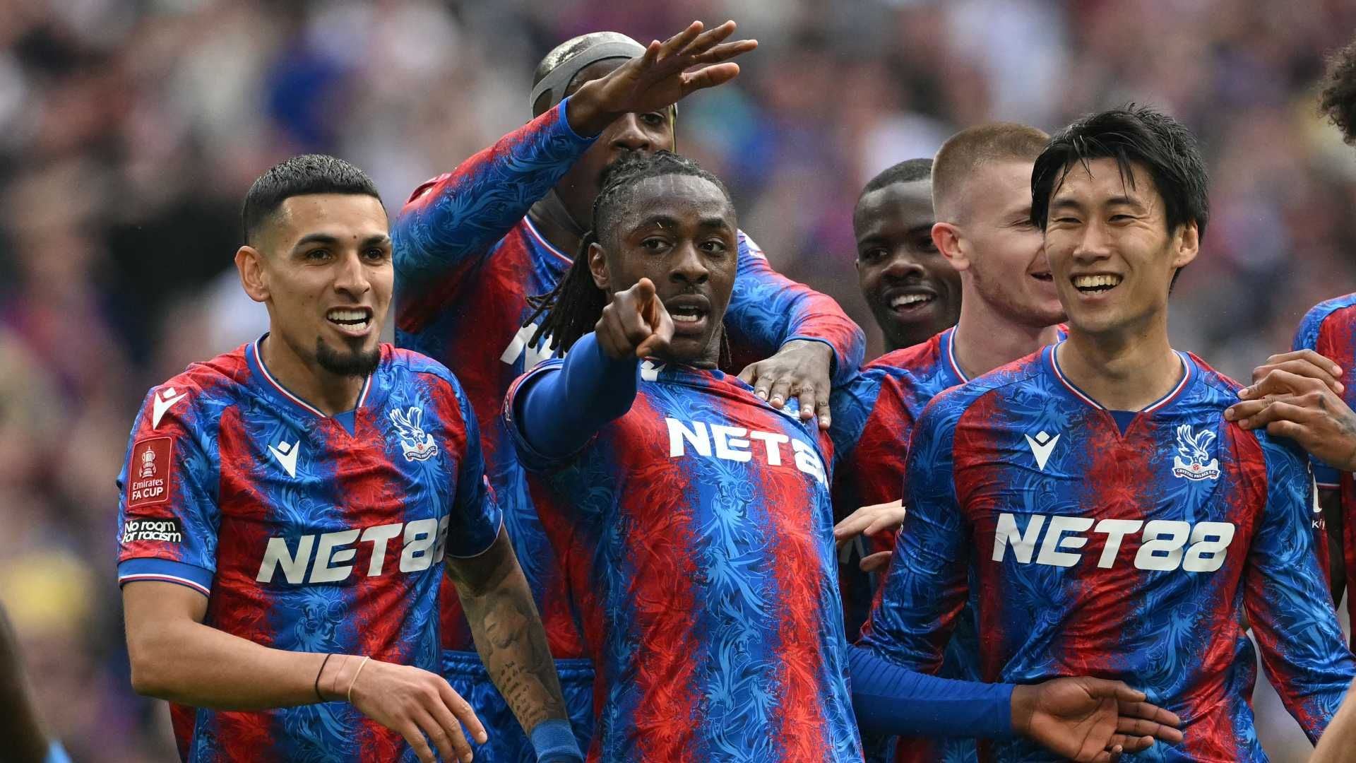 لماذا أطلق مشجعو كريستال بالاس صيحات الاستهجان خلال دقيقة الصمت حدادًا على ديوجو جوتا لاعب ليفربول في مباراة الدرع الخيرية؟