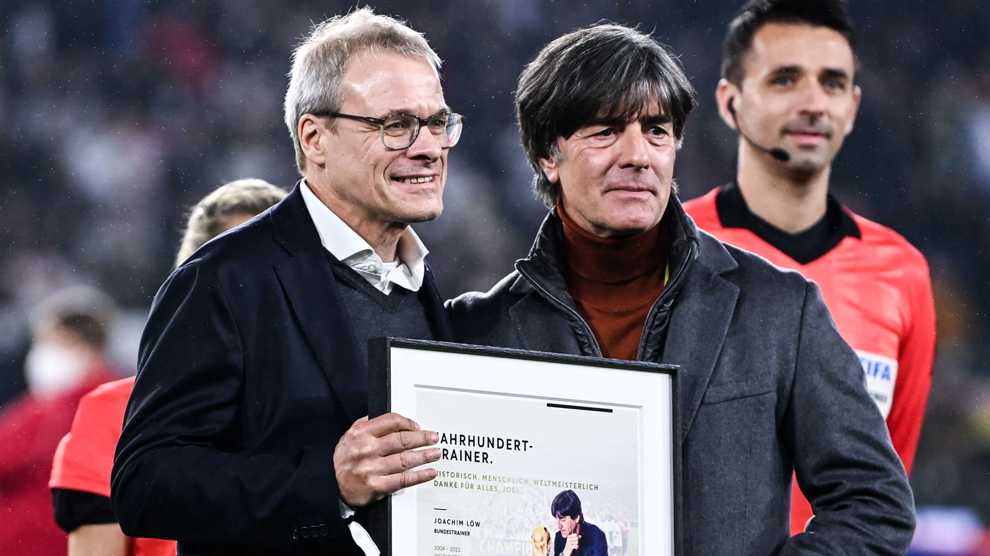 مدرب ألمانيا السابق يواكيم لوف يرفض عرضًا لتدريب المنتخب الآسيوي الذي يحتل المركز 55 في تصنيف الاتحاد الدولي لكرة القدم (فيفا) في أول مشاركة له في كأس العالم