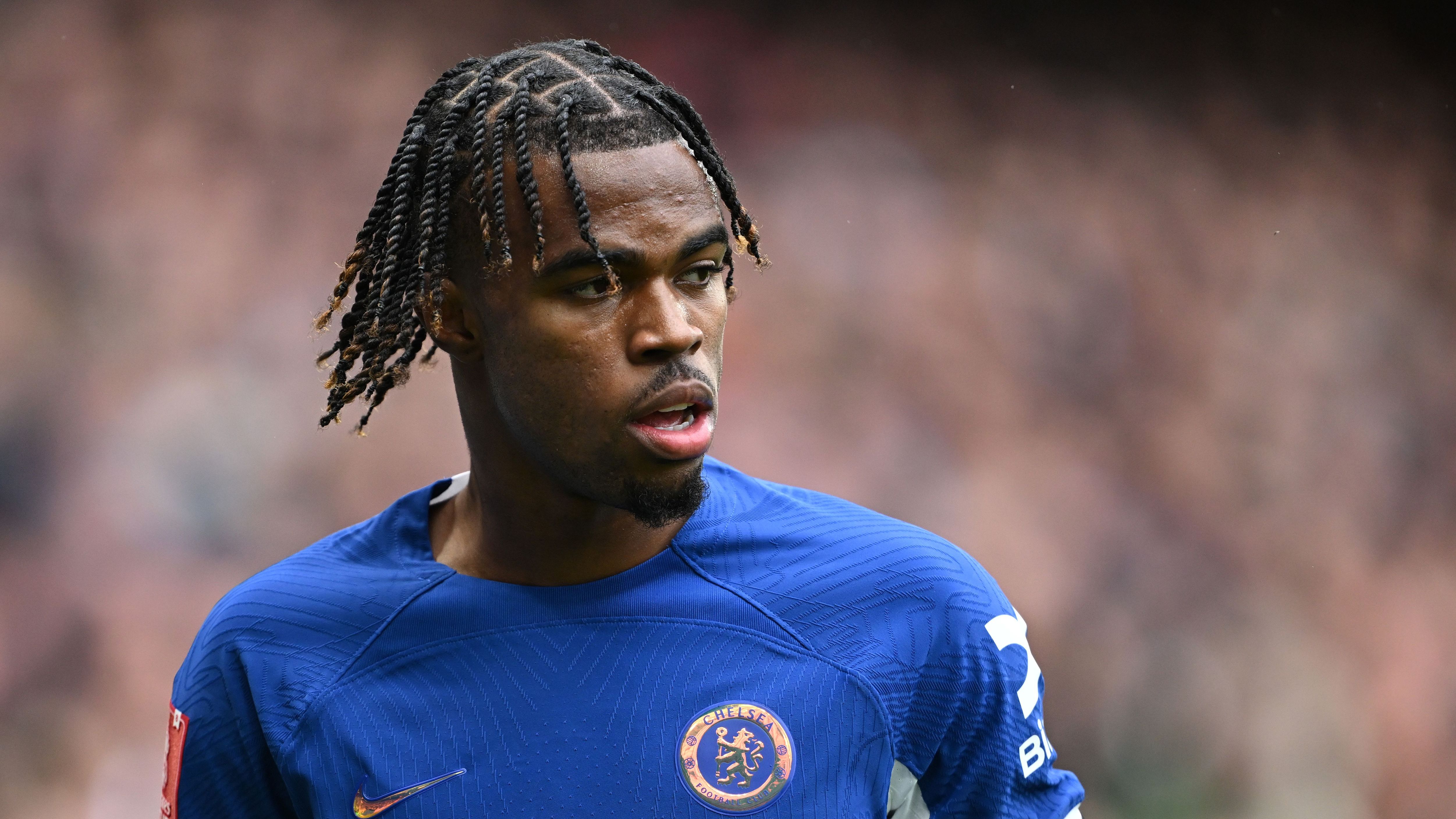 كارني تشوكويميكا يستعد للرحيل عن تشيلسي بينما ينضم يوفنتوس إلى نابولي وبوروسيا دورتموند في السباق على لاعب خط الوسط