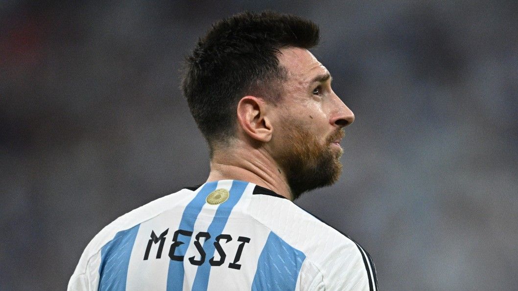 ليونيل ميسي "على كوكب آخر" مع دييغو مارادونا بينما يصر أنخيل دي ماريا على أن نجم الأرجنتين وإنتر ميامي "يجب أن يشارك في كأس العالم 2026 بغض النظر عما يحدث"