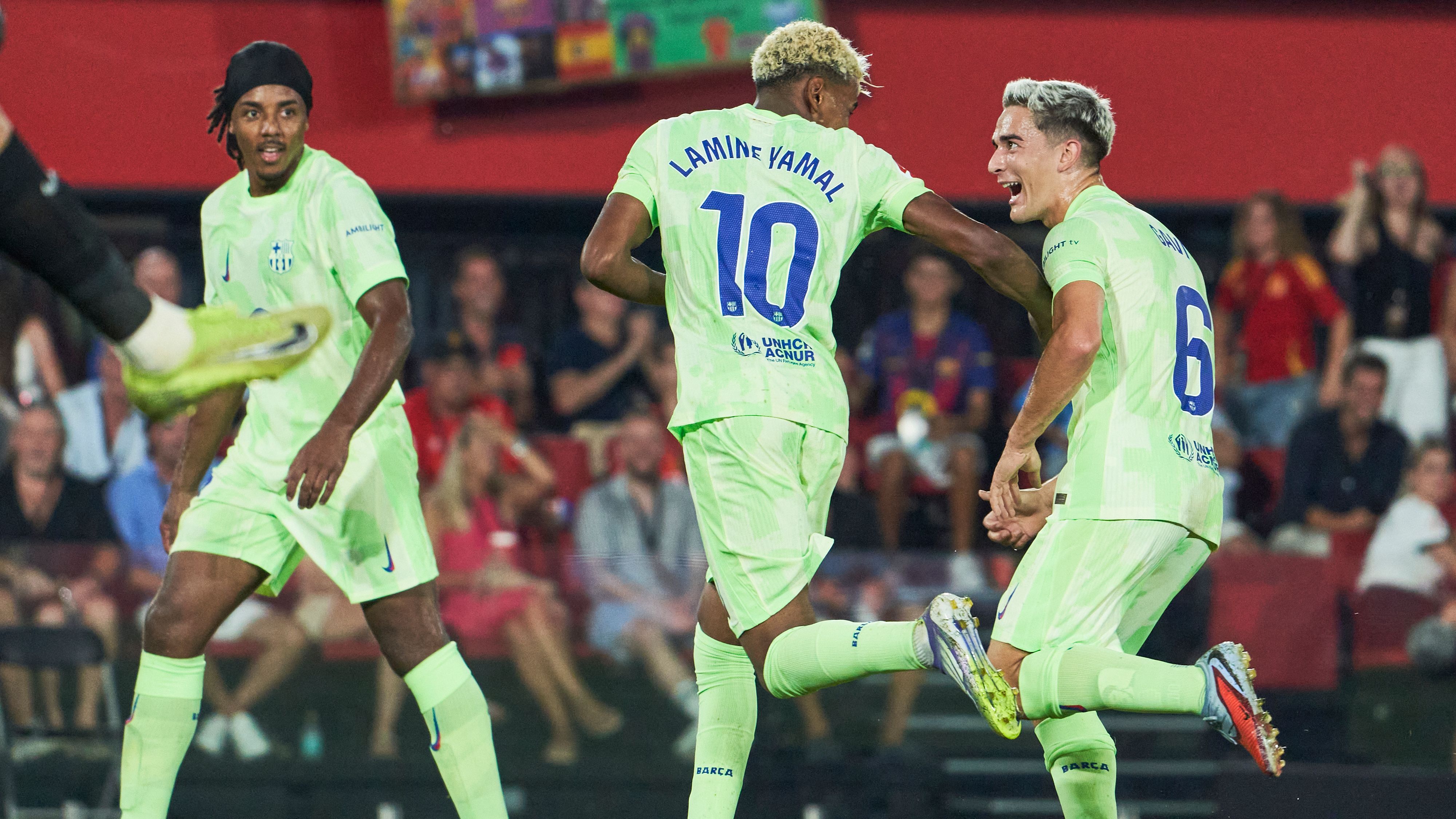 وست هام وولفرهامبتون يدرسان تقديم عروض للاعب وسط برشلونة بقيمة 30 مليون يورو
