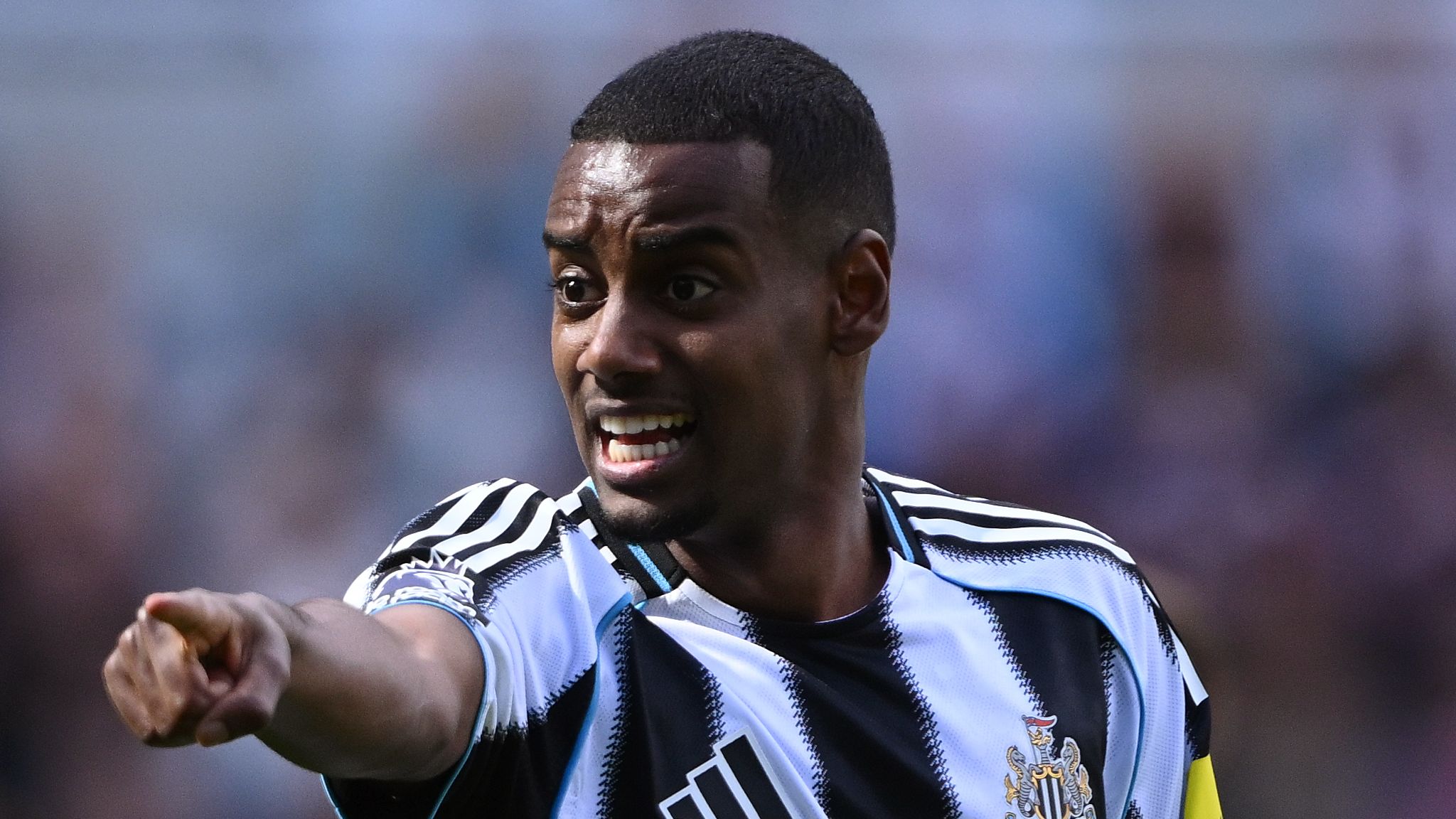 'It's nothing that affects our friendship' - Alexander Isak's team-mate stands by Newcastle striker after public spat with Newcastle over £150m Liverpool move