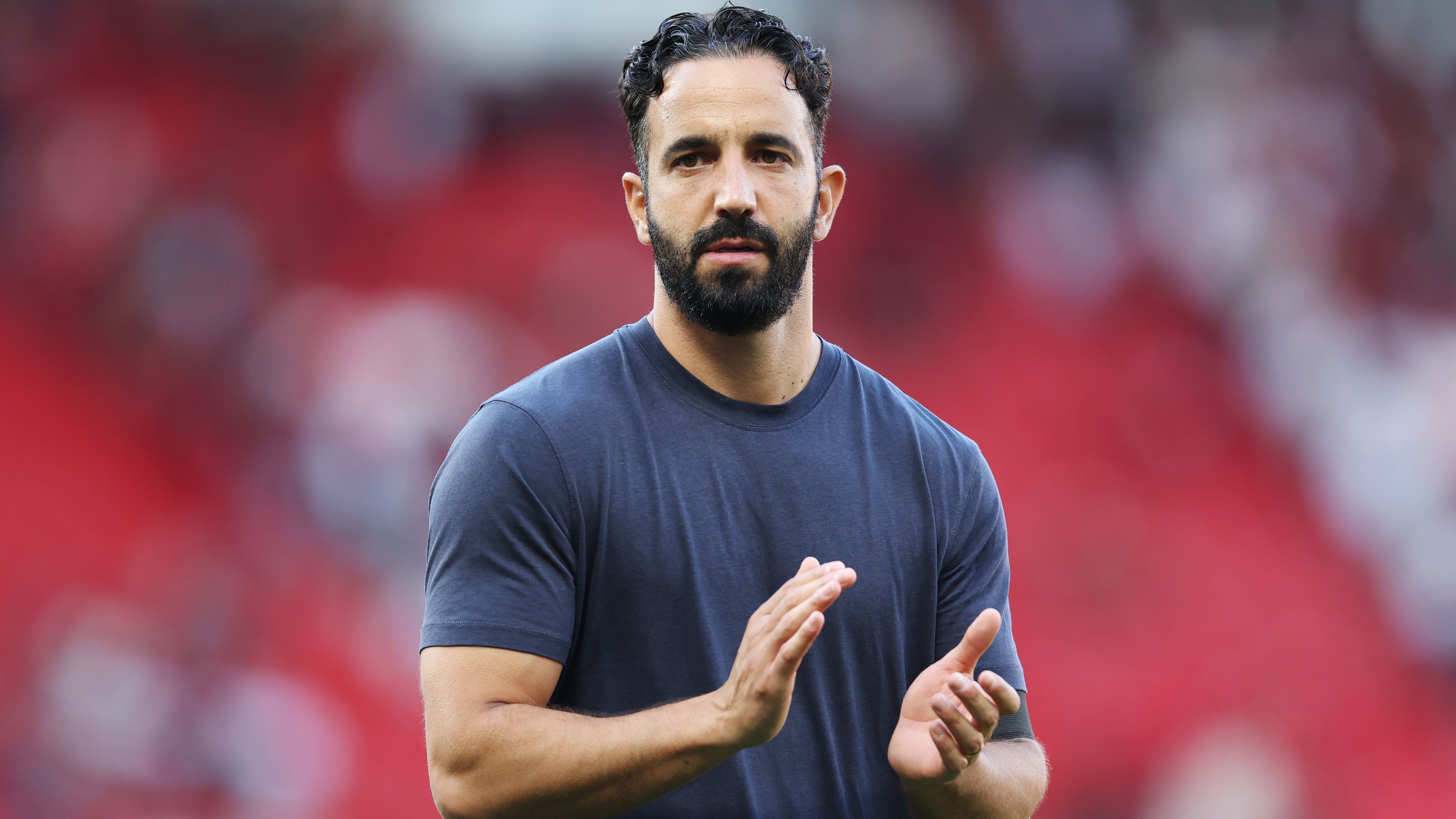 واين روني يزعم أن مانشستر يونايتد "سيكون مجنونًا" إذا لم ينقض على الفائز بدوري أبطال أوروبا قبل الموعد النهائي للانتقالات الصيفية
