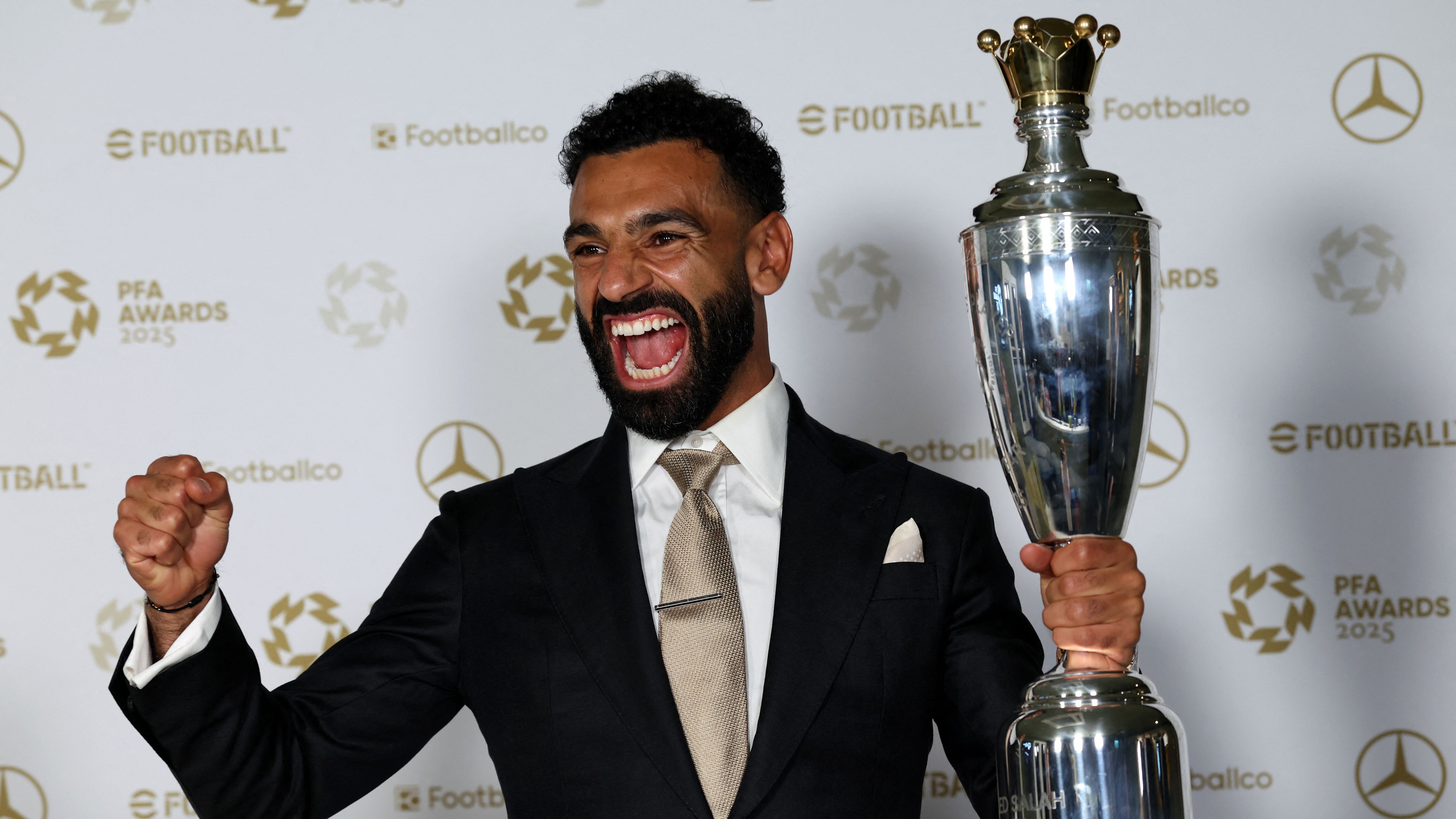 Mohamed Salah gives telling reaction after Declan Rice makes Premier League title admission