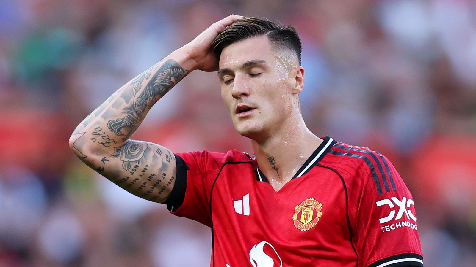 Jamie Carragher and Roy Keane cast doubt on Benjamin Sesko's Man Utd prospects after £74m transfer