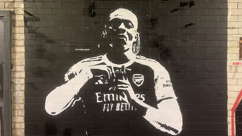 Eberechi Eze, Ronaldinho, Alexis Sanchez and the most shocking transfer hijackings in football history