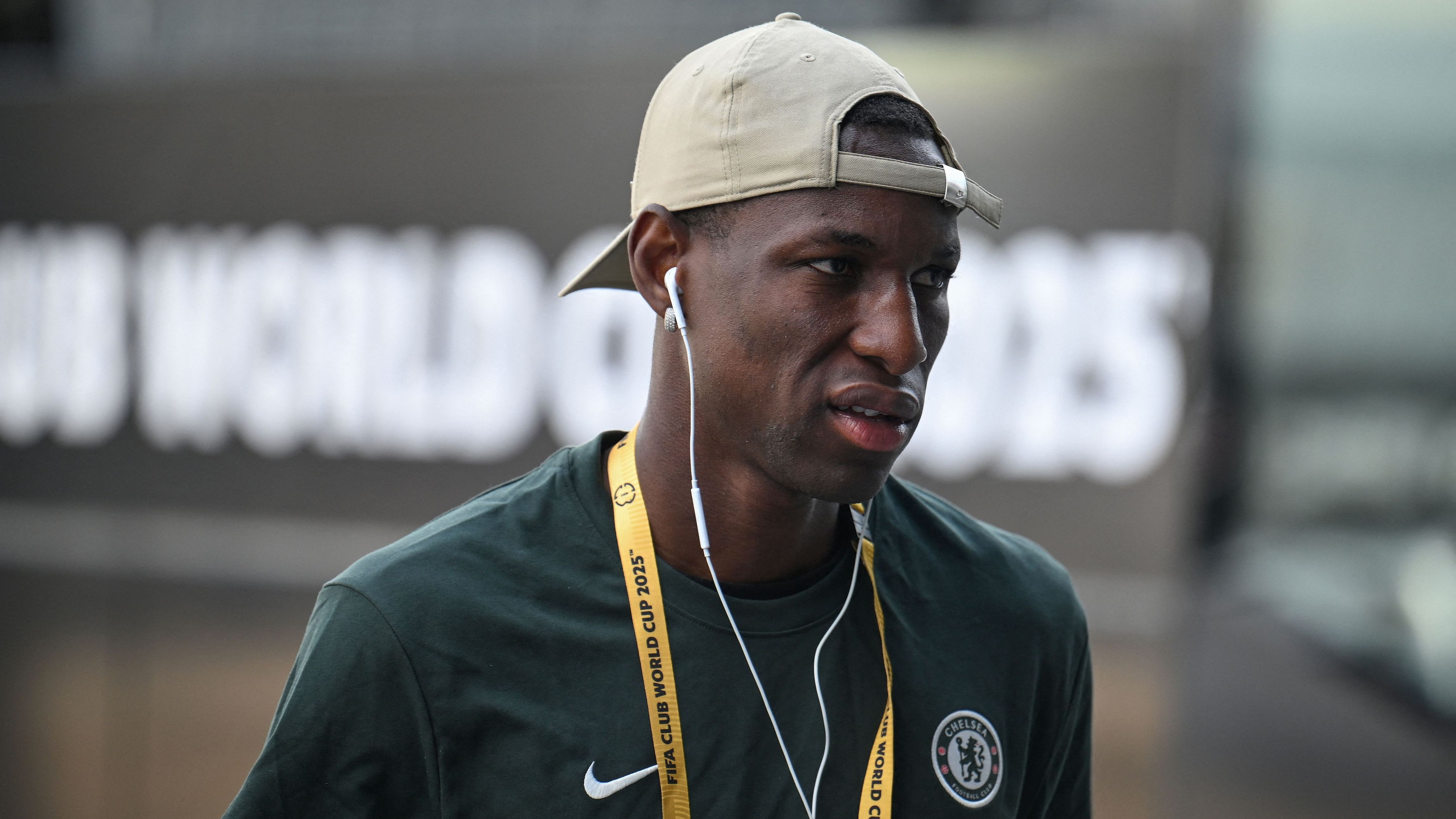Aston Villa to miss out on Nicolas Jackson as 'big club' enters talks with exiled Chelsea striker