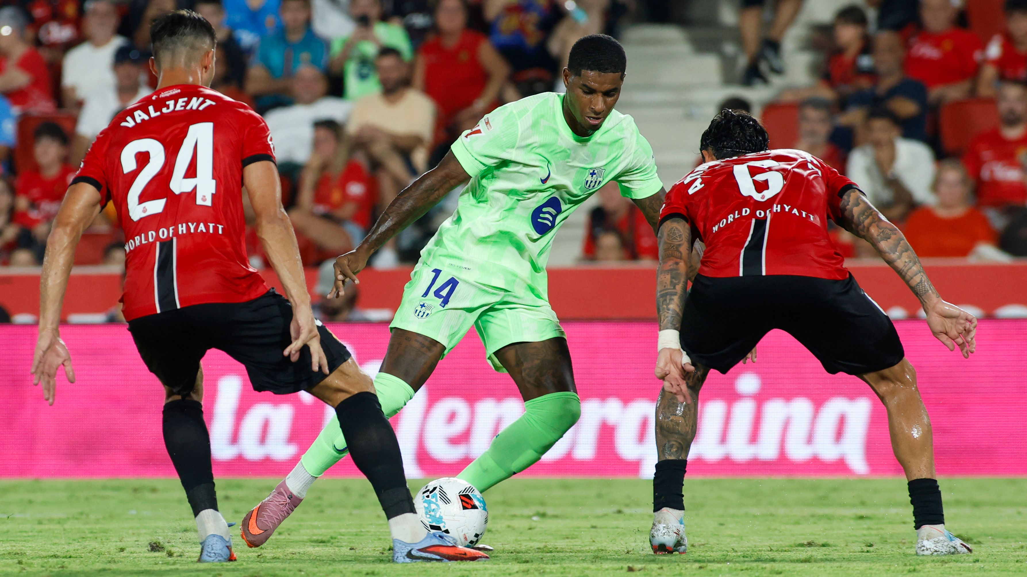 'They don't care who you are' - Marcus Rashford warned he's 'one game away from being booed' at Barcelona as former star says Man Utd fans are more affectionate