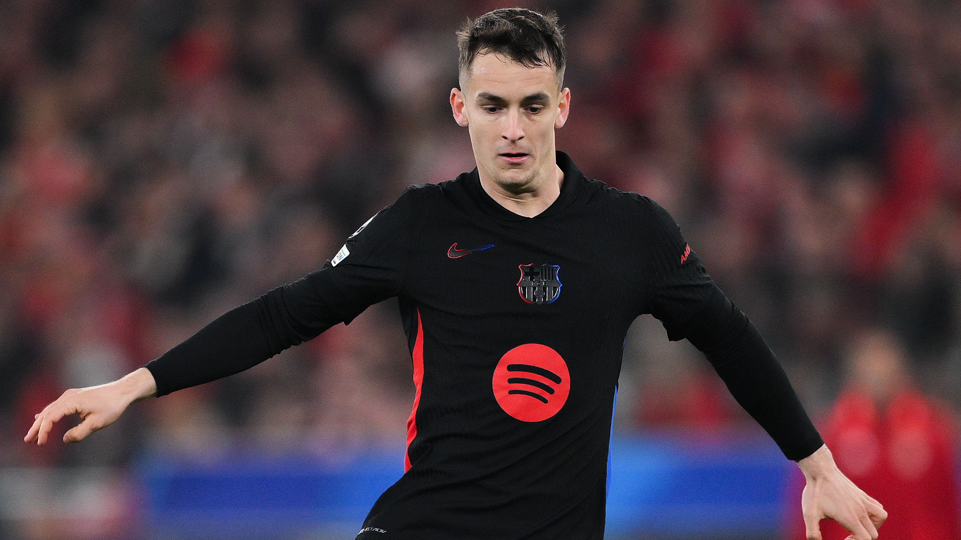 West Ham target two Barcelona players as full-back joins Marc Casado on Premier League side's shortlist