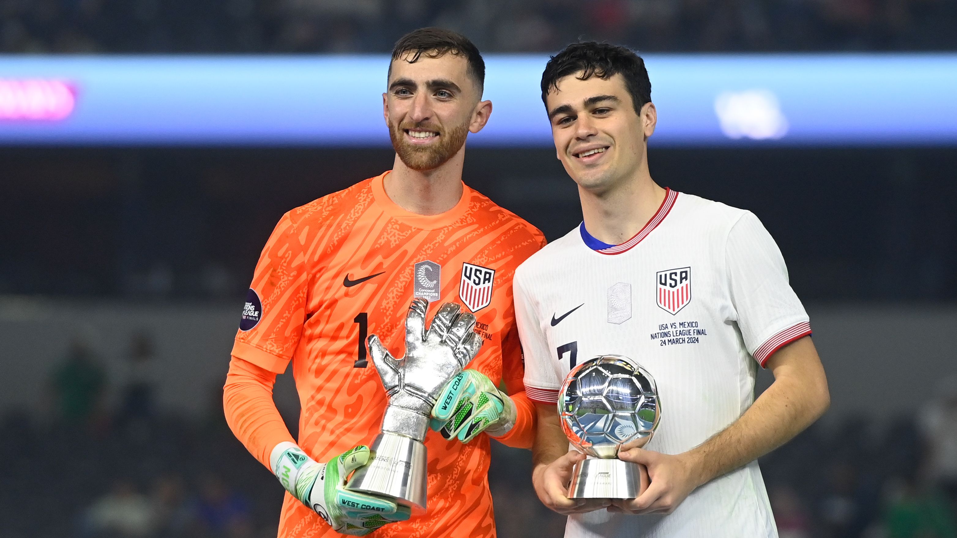 USMNT's Gio Reyna completes move from Dortmund to Borussia Monchengladbach