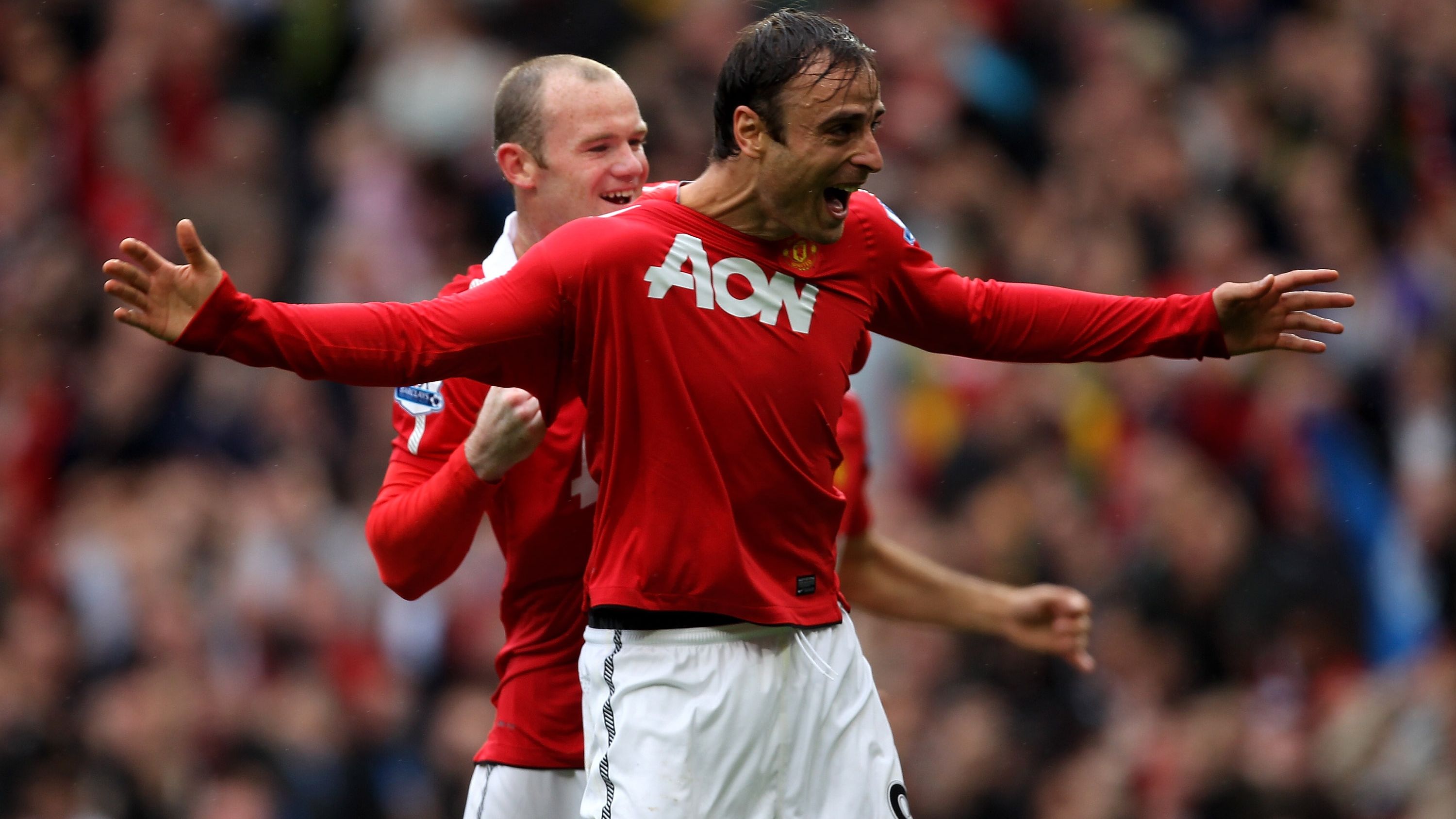 'Dimitar Berbatov was sick!' - Wayne Rooney opens up on boozy all-nighter with Man Utd team-mates as fitness coach's plan 'failed completely'
