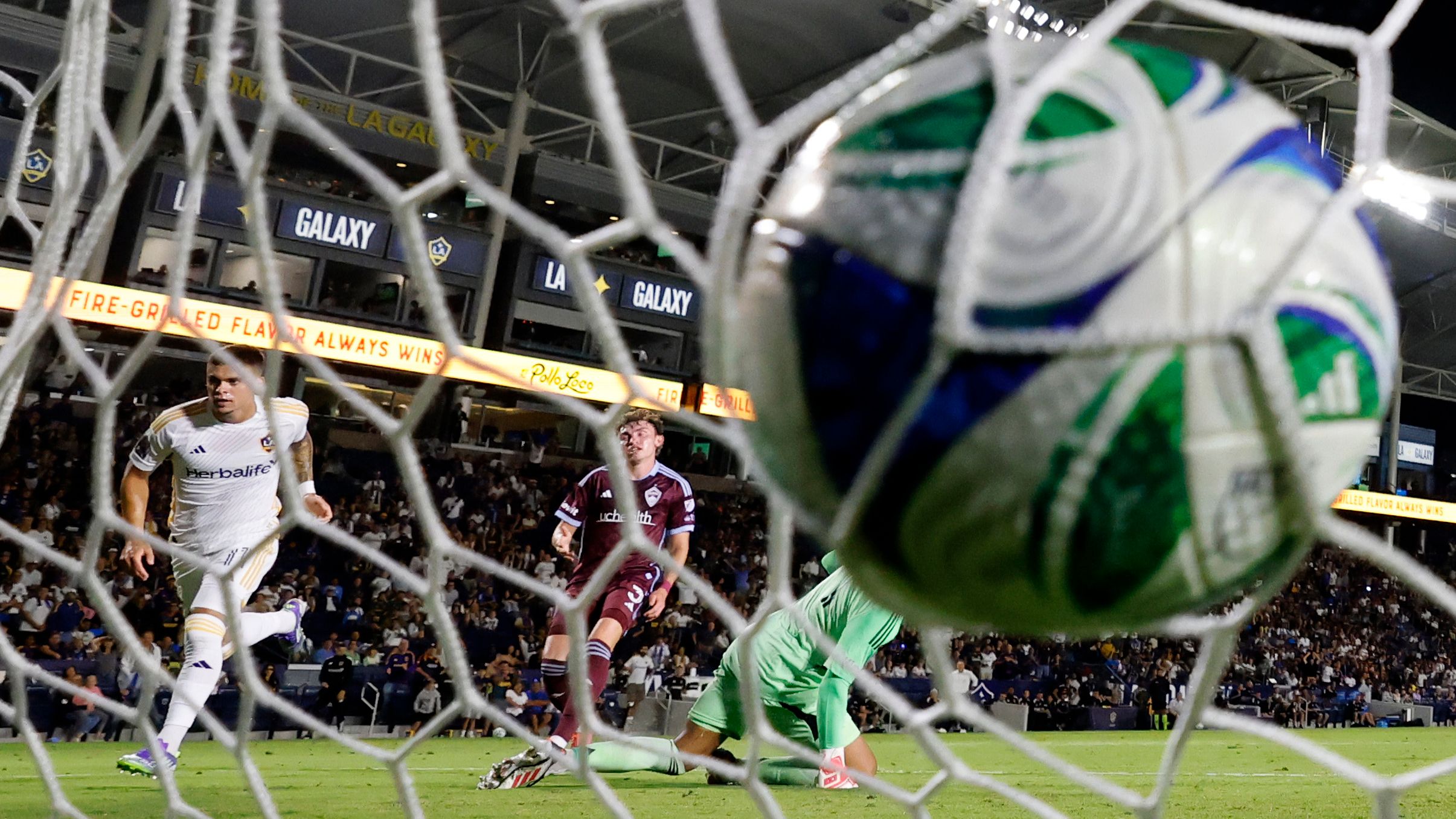Former Bundesliga star Paxten Aaronson makes his Colorado Rapids debut in loss to LA Galaxy, enters as 68th-minute substitute