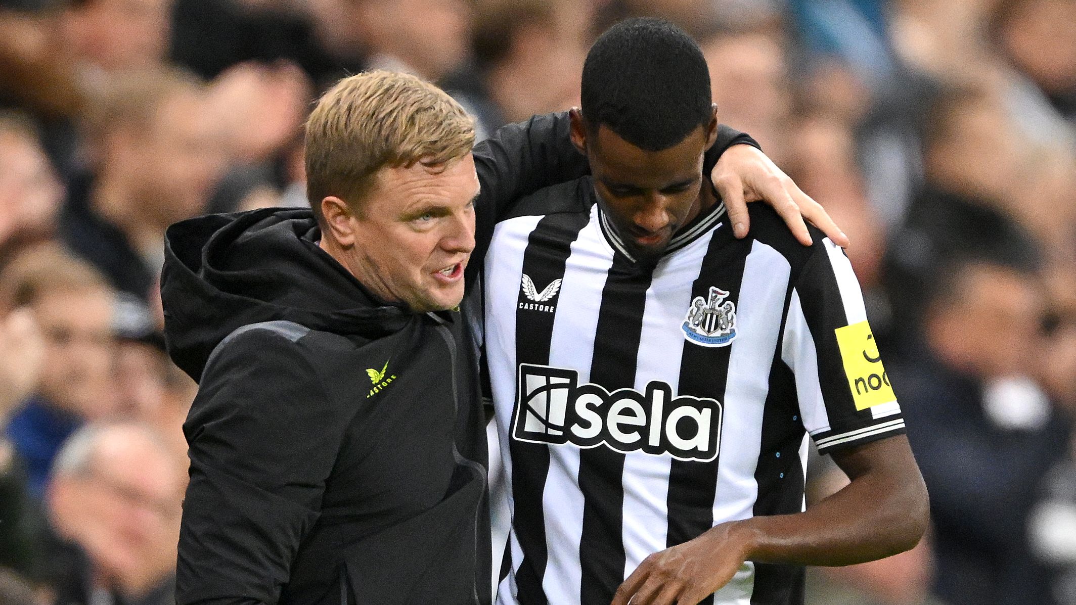 Arne Slot reveals texts to Eddie Howe amid Alexander Isak transfer saga as Liverpool boss braces for 'intense' clash with Newcastle at St James' Park