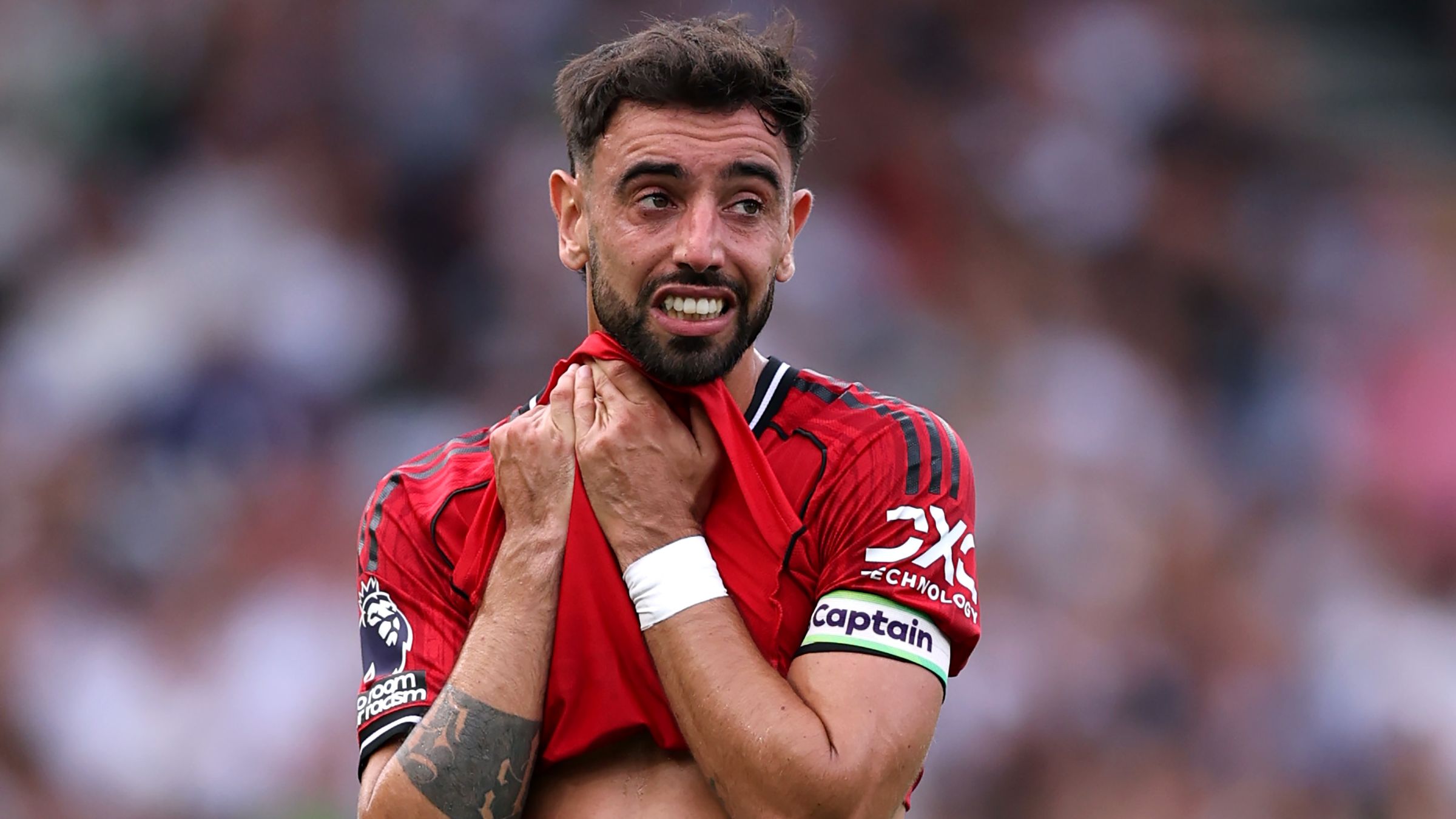 'What a big kid' - Bruno Fernandes branded an 'embarrassment' for 'crying' about Chris Kavanagh incident before Man Utd captain's missed penalty vs Fulham