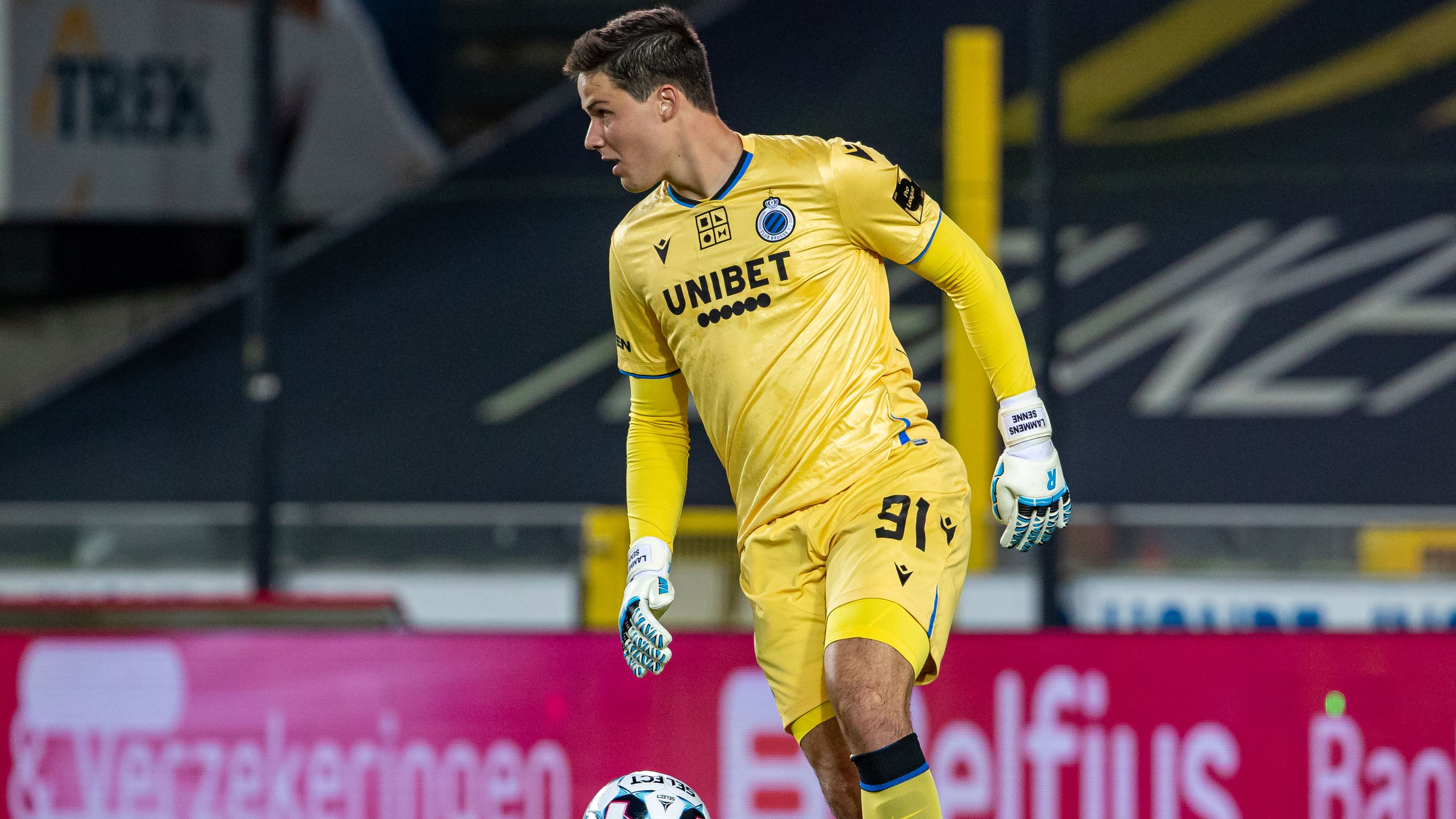 Senne Lammens: Why Man Utd are targeting Thibaut Courtois' Belgium heir to solve goalkeeping crisis