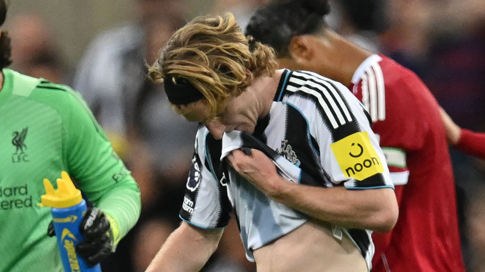 Anthony Gordon issues public apology to Virgil van Dijk after horror red card tackle in Newcastle's loss to Liverpool & insists 'my intentions were pure'